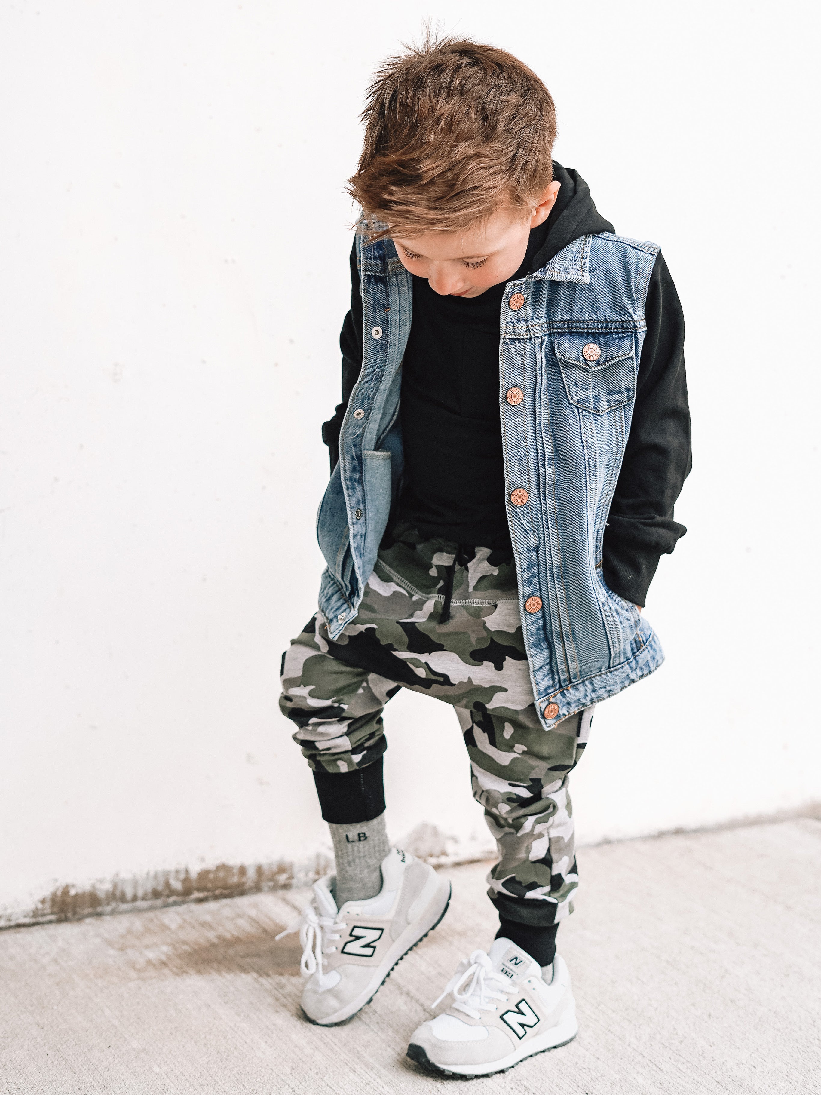 Men's Black Hooded Denim Jacket - Stylish Casual Outerwear for Fall & Winter | Perfect for Streetwear, Layering & Everyday Fashion