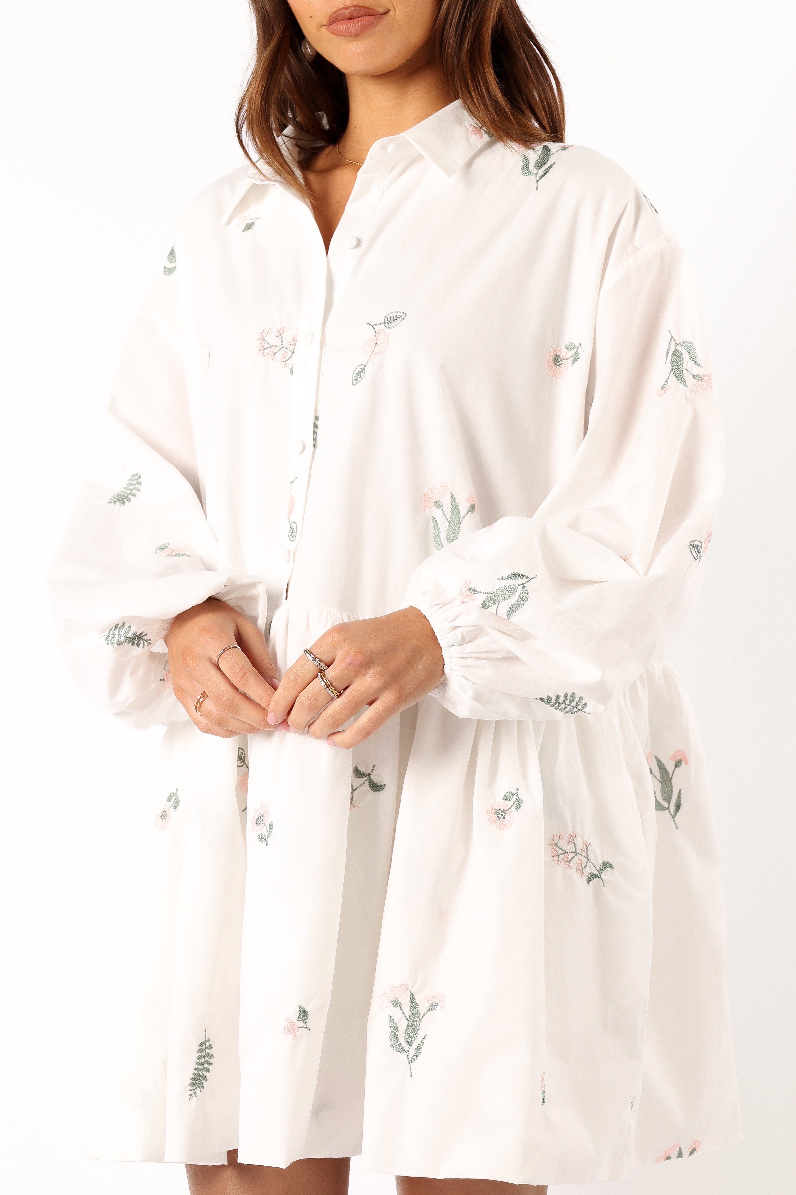 Elegant Daisy Long Sleeve Mini Dress - White Floral Summer Dress for Women | Perfect for Date Night, Garden Party & Spring Weddings