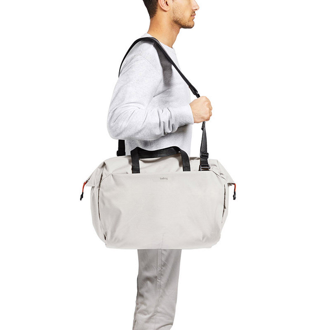 Bellroy Lite Duffel - Lightweight Travel Duffel Bag for Gym, Weekend Trips & Carry-On | Water-Resistant & Durable Travel Gear