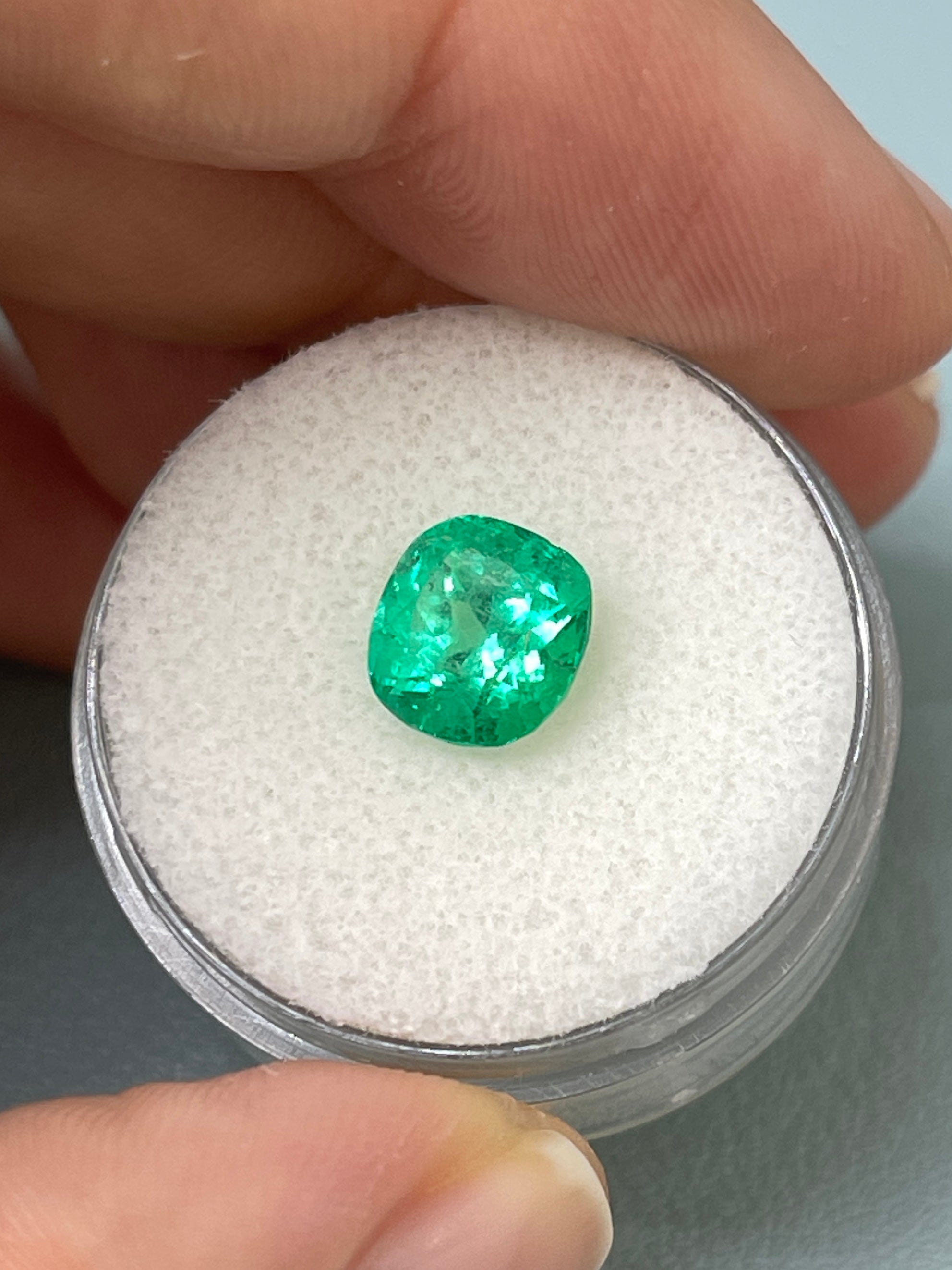 2.13 Carat 8x7.5mm Muzo Green Natural Colombian Loose Emerald Cushion Cut Gemstone for Jewelry Making, Engagement Rings & Luxury Gifts