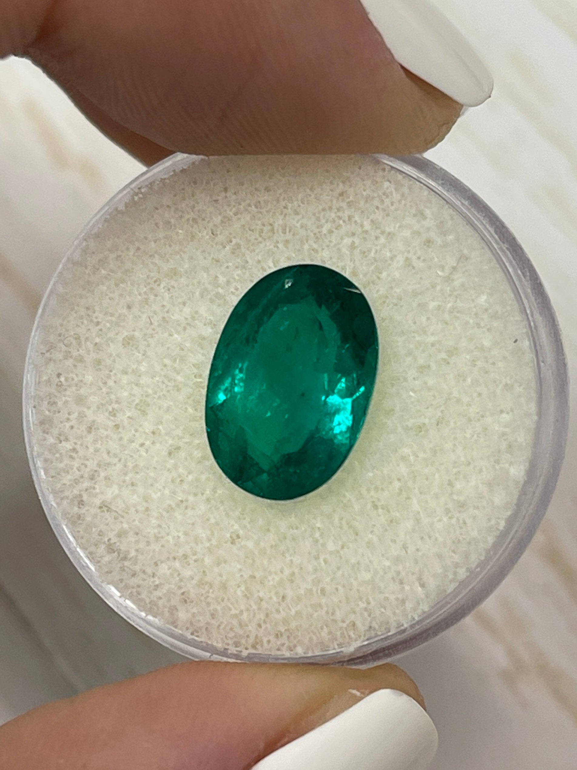 4.0 Carat Vivid Dark Muzo Green Natural Loose Colombian Emerald Oval Cut Gemstone for Jewelry Making, Engagement Rings & Luxury Gifts
