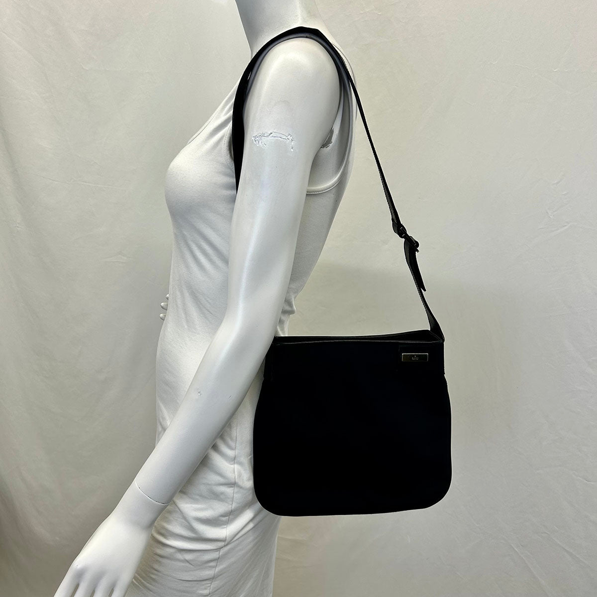 Authentic Gucci GG Marmont Matelassé Shoulder Bag for Women - Luxury Leather Crossbody Purse for Date Night & Evening Events