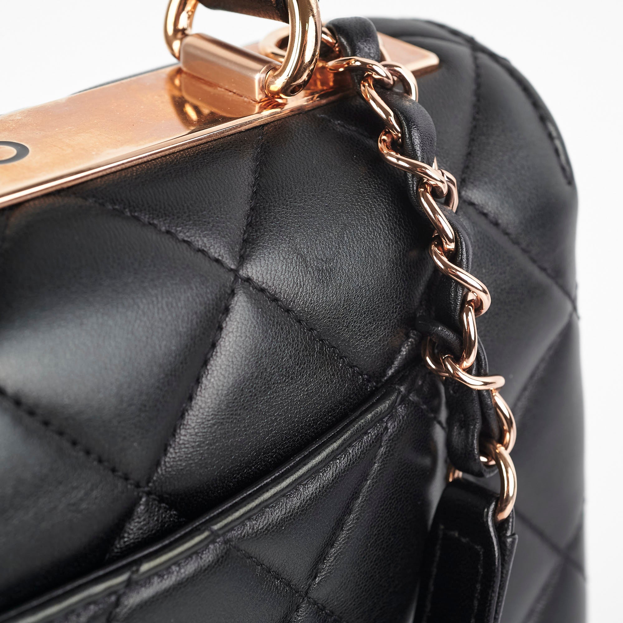 Chanel Trendy CC Black Microchip Leather Wallet on Chain - Luxury Crossbody Bag for Women, Perfect for Evening Parties & Date Nights