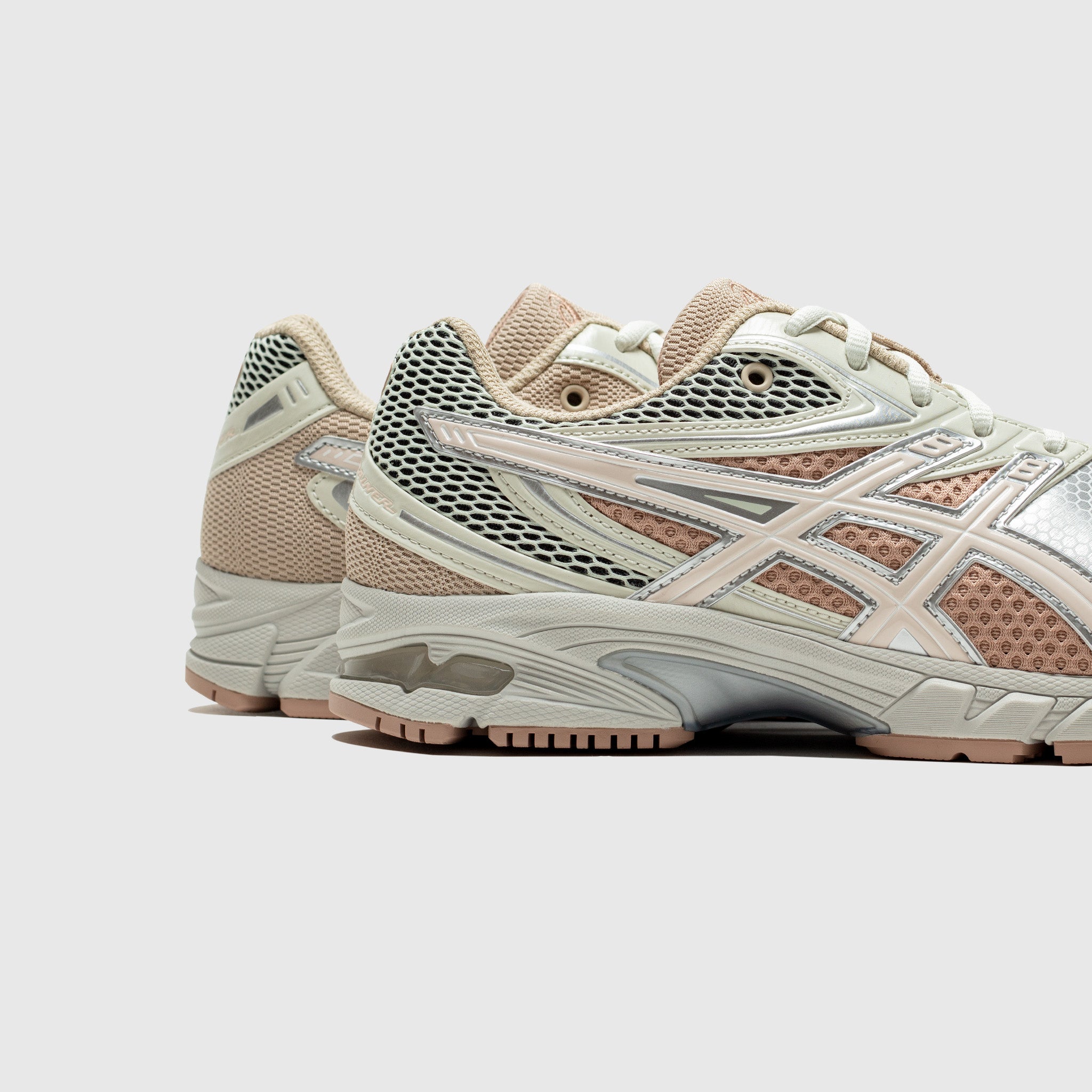ASICS GEL-DS Trainer 14 Running Shoes for Men - Lightweight & Cushioned for Training, Racing & Gym Workouts - Perfect for Marathon, Track & CrossFit
