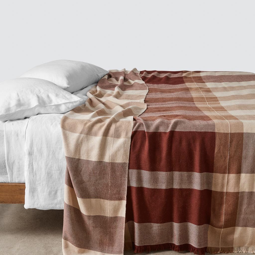 Esperanza Soft & Cozy Bed Blanket - Ultra Plush Fleece Throw for Winter Warmth - Perfect for Bedroom, Couch, and Gift Giving