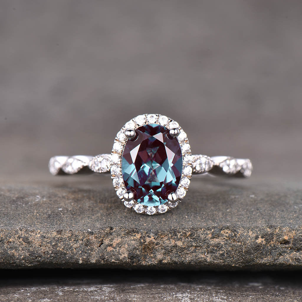 Exquisite Oval Alexandrite Halo Diamond Engagement Ring with Marquise Accents - Perfect for Proposals, Anniversaries & Romantic Occasions