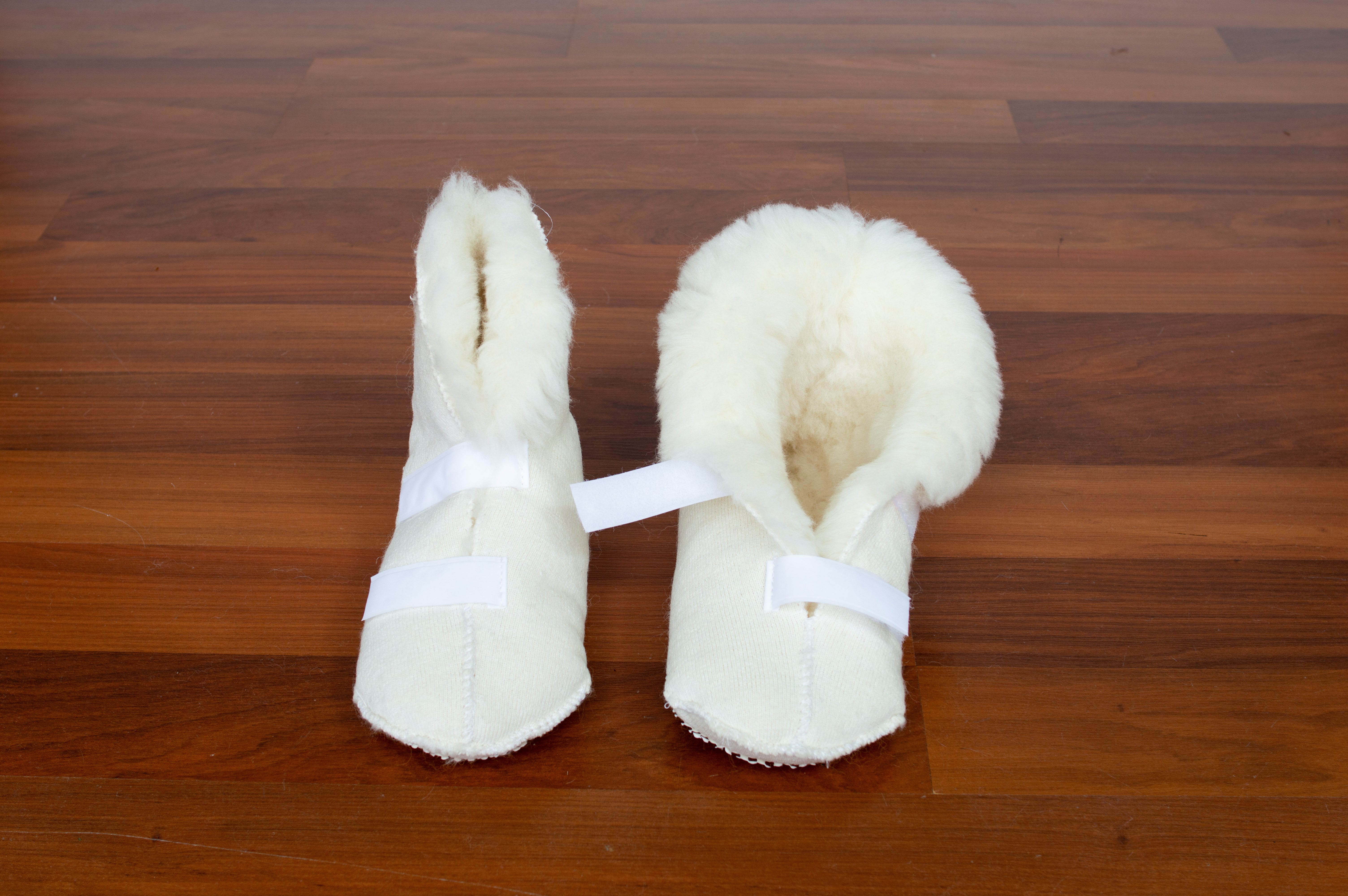 Cozy Sheep Wool Bed Boots with Non-Slip Plain Sole - Warm Winter House Slippers for Women & Men, Perfect for Indoor Comfort, Relaxation, and Cold Weather Lounging