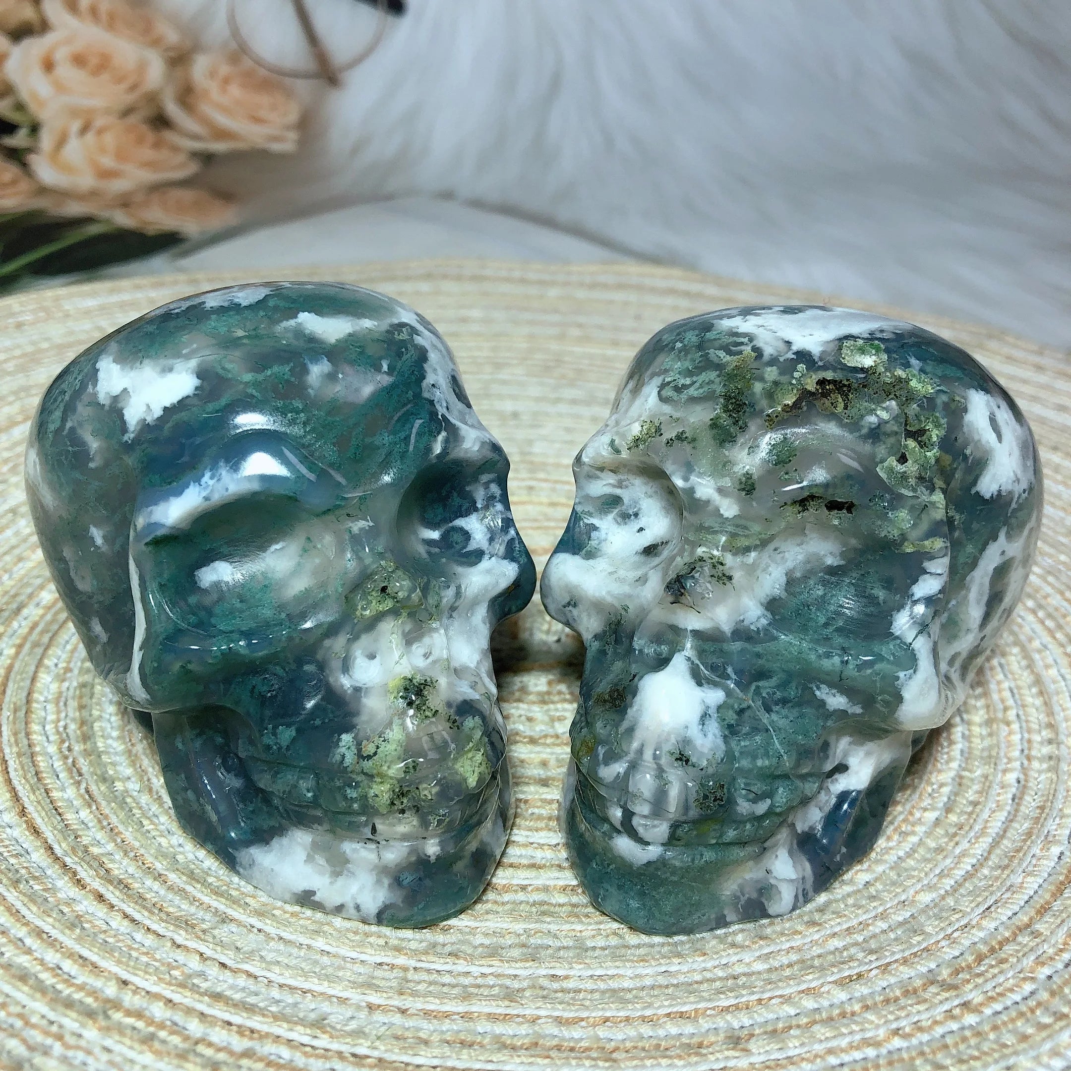 Natural Crystal Moss Agate Skull Carving - Polished Healing Stone for Reiki Energy, Spiritual Home Decor & Meditation Room Decoration | Perfect for Yoga Spaces, Altars & Positive Energy Gifts