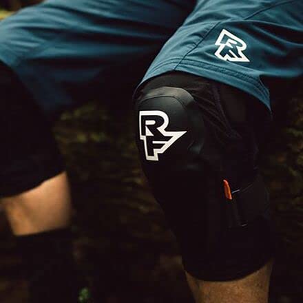 RaceFace Covert Knee Pads for Mountain Biking - Stealth Black, Small Size - Protective Gear for Downhill & Trail Riding