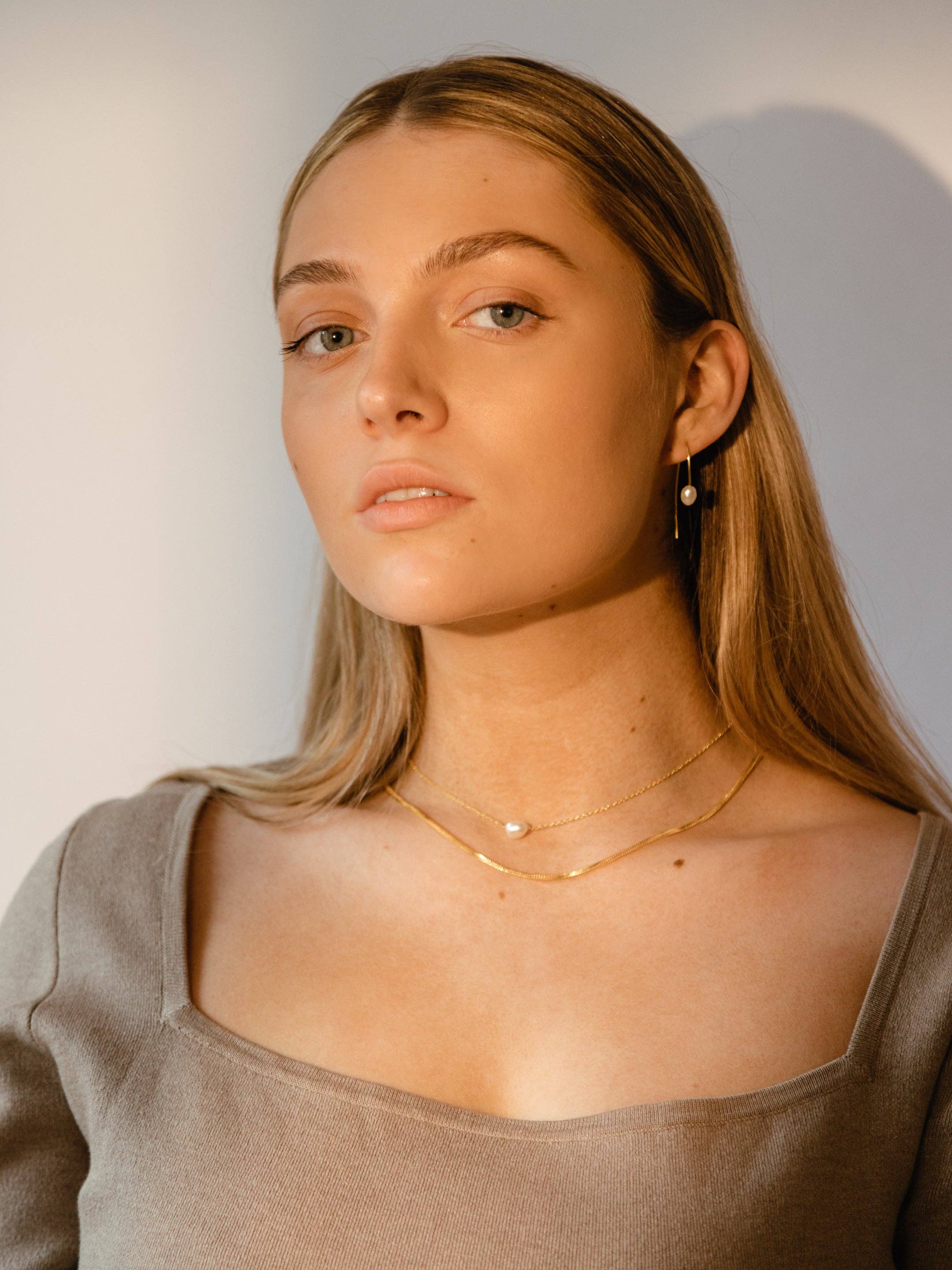 Elegant Pearl Threader Earrings for Women - Hypoallergenic & Lightweight - Perfect for Weddings, Parties & Everyday Wear