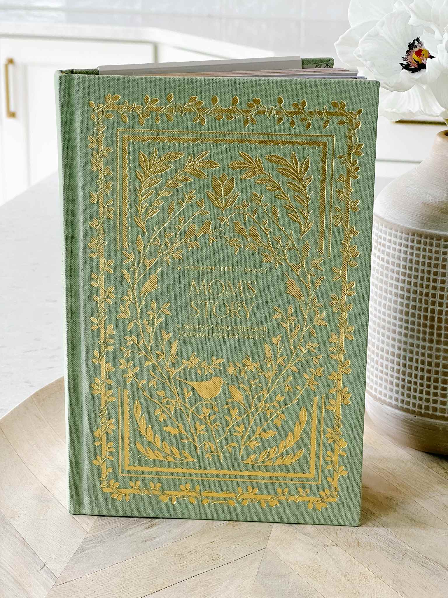 Mom's Story Keepsake Memory Book - Cherish Family Memories & Milestones | Perfect for Mother's Day, Birthdays & Special Occasions
