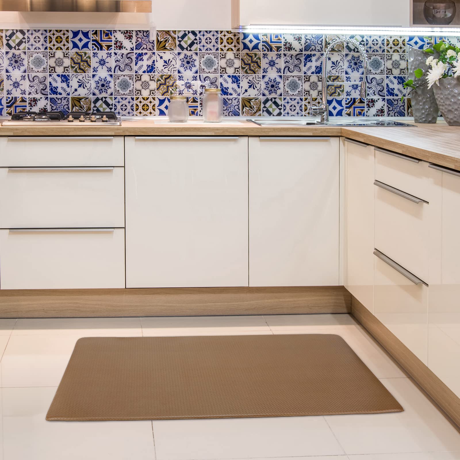Visenta Anti-Fatigue Kitchen Mat - Cushioned Non-Slip Waterproof Floor Mat for Standing Comfort (17.3x29.5 Inch, Brown) - Perfect for Kitchen Sink, Laundry Room & Housework Areas - Washable Rubber Foam Rug for Home Decor