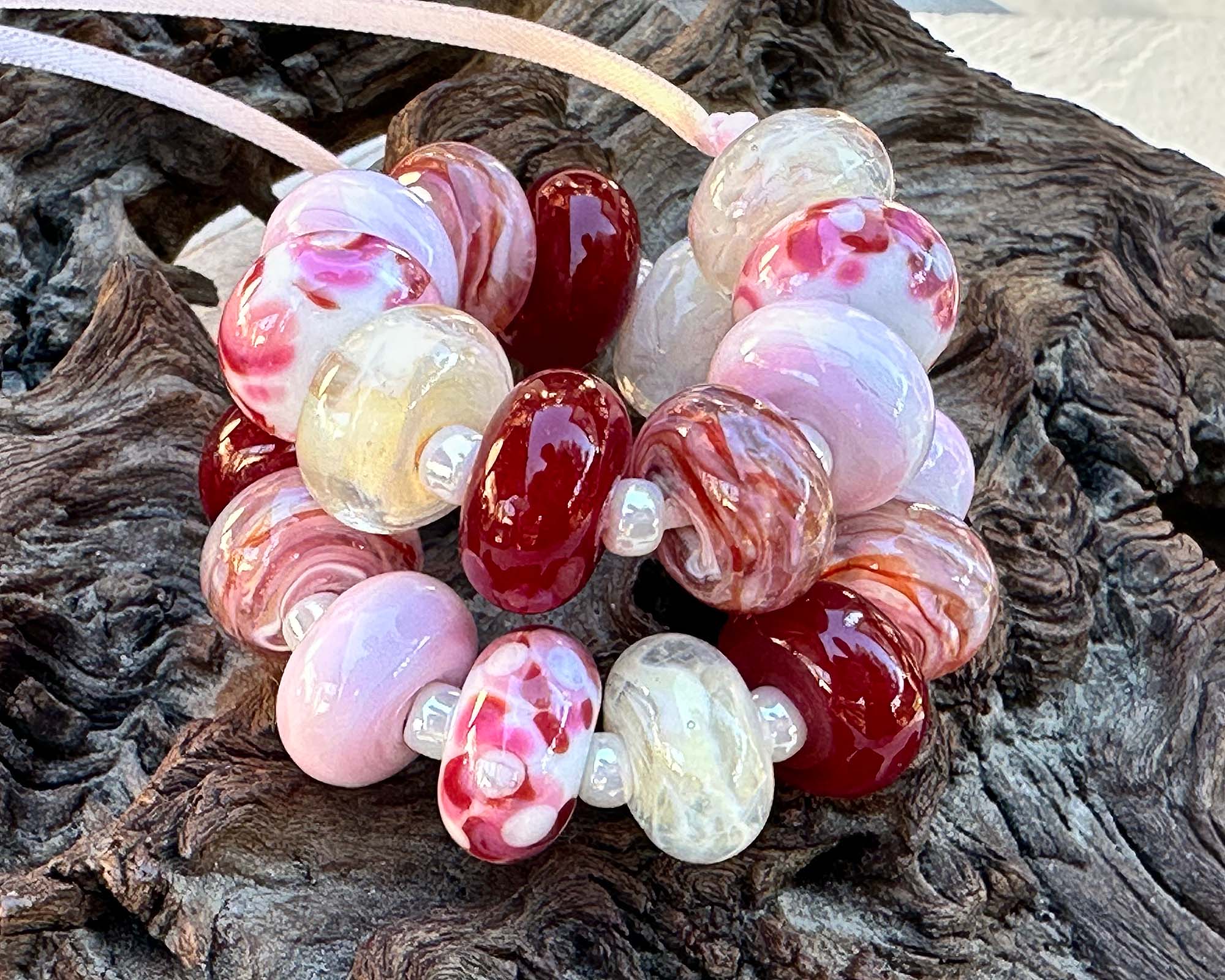 21pcs Valentine's Day Love Pink & Red Lampwork Glass Beads Set for Jewelry Making - DIY Bracelets, Necklaces, Gifts for Her