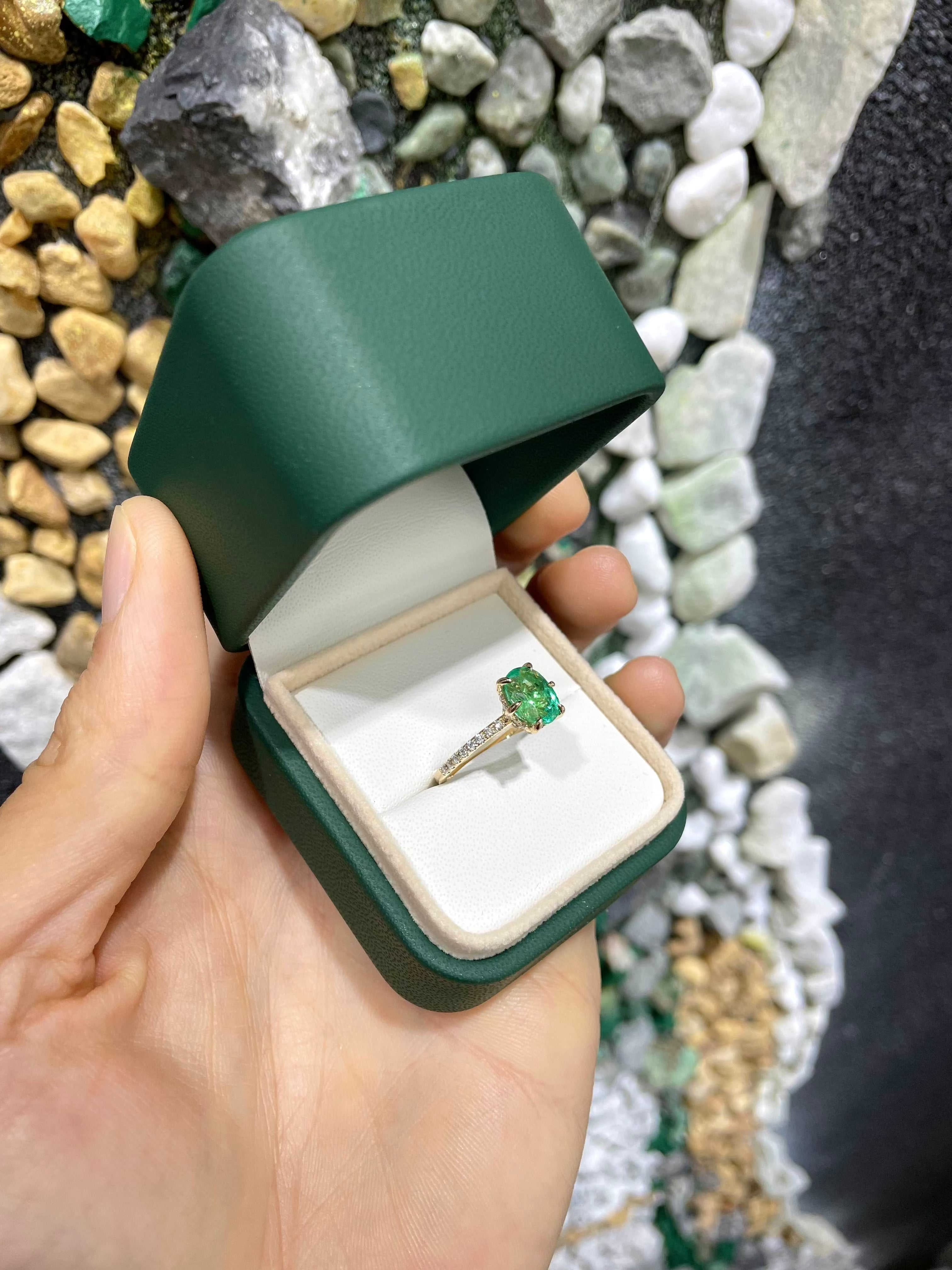 2.15tcw Oval Colombian Emerald & Diamond Accents 14K Gold Engagement Ring for Women - Perfect for Proposals, Anniversaries & Special Occasions