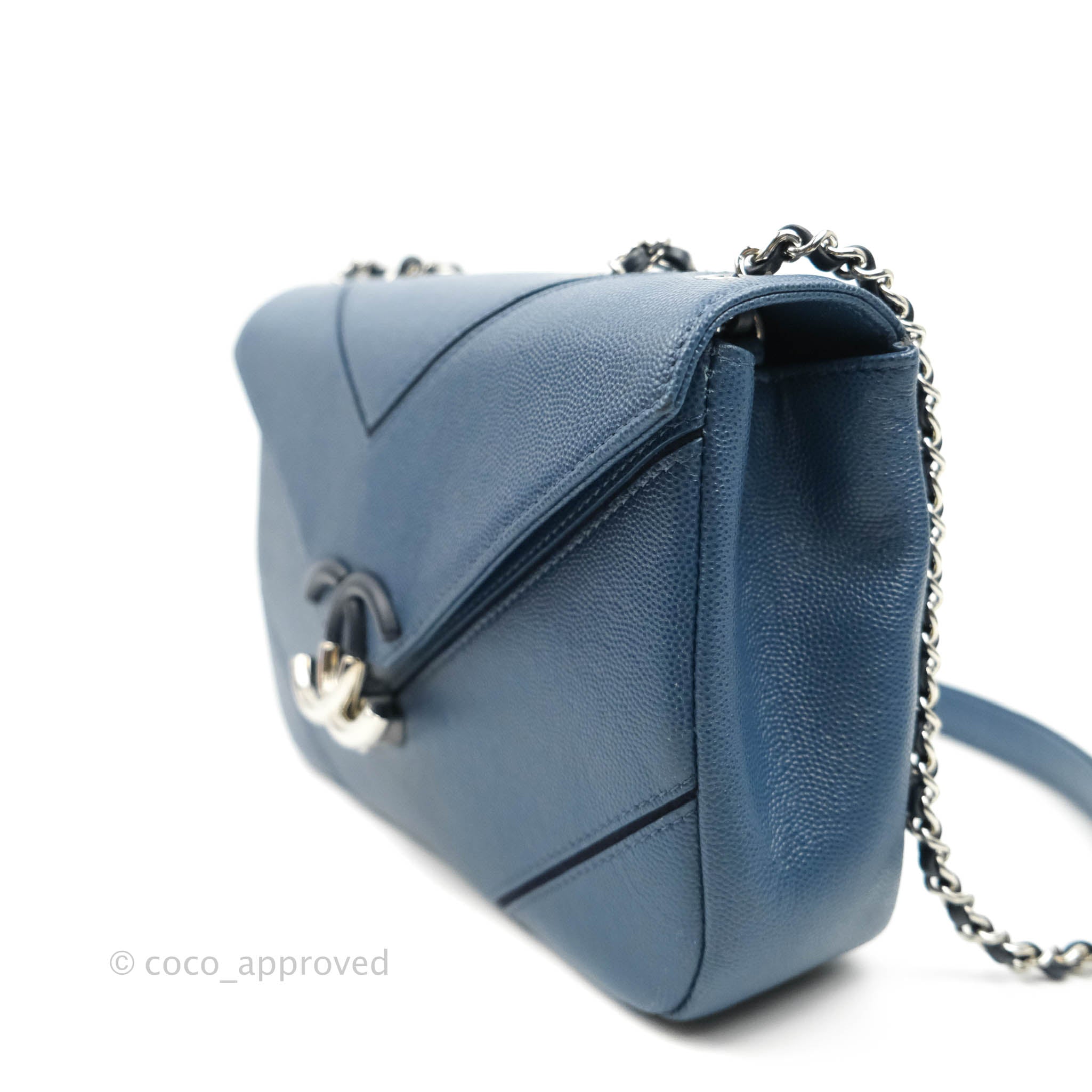 Chanel CC Chevron Flap Bag in Navy Caviar Leather with Silver Hardware - Luxury Shoulder Bag for Women, Perfect for Evening Events & Date Nights