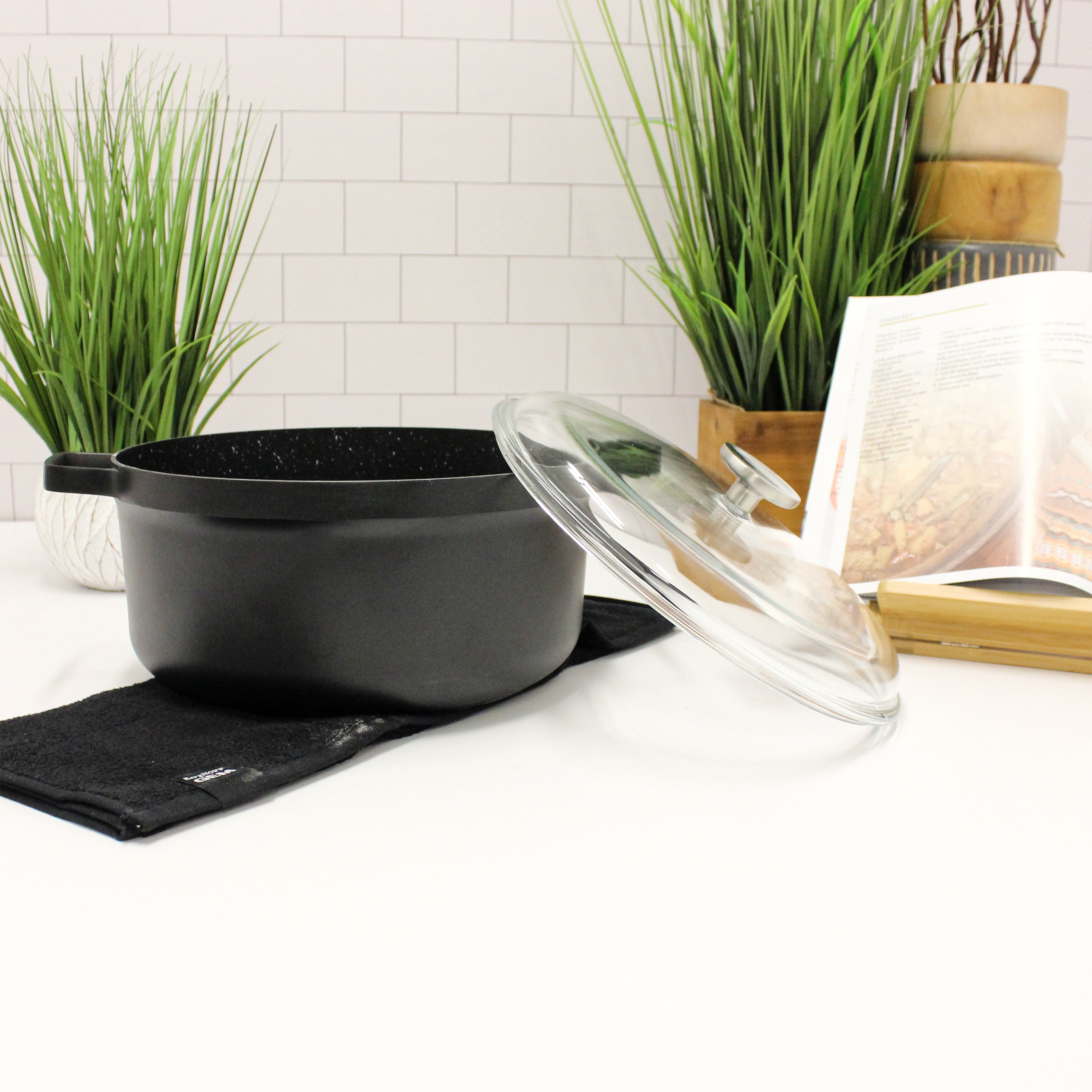 BergHOFF GEM 8 Non-Stick 3-Quart Stockpot with Glass Lid - Durable Black Cooking Pot for Soups, Stews & Pasta | Perfect for Family Meals & Professional Kitchens