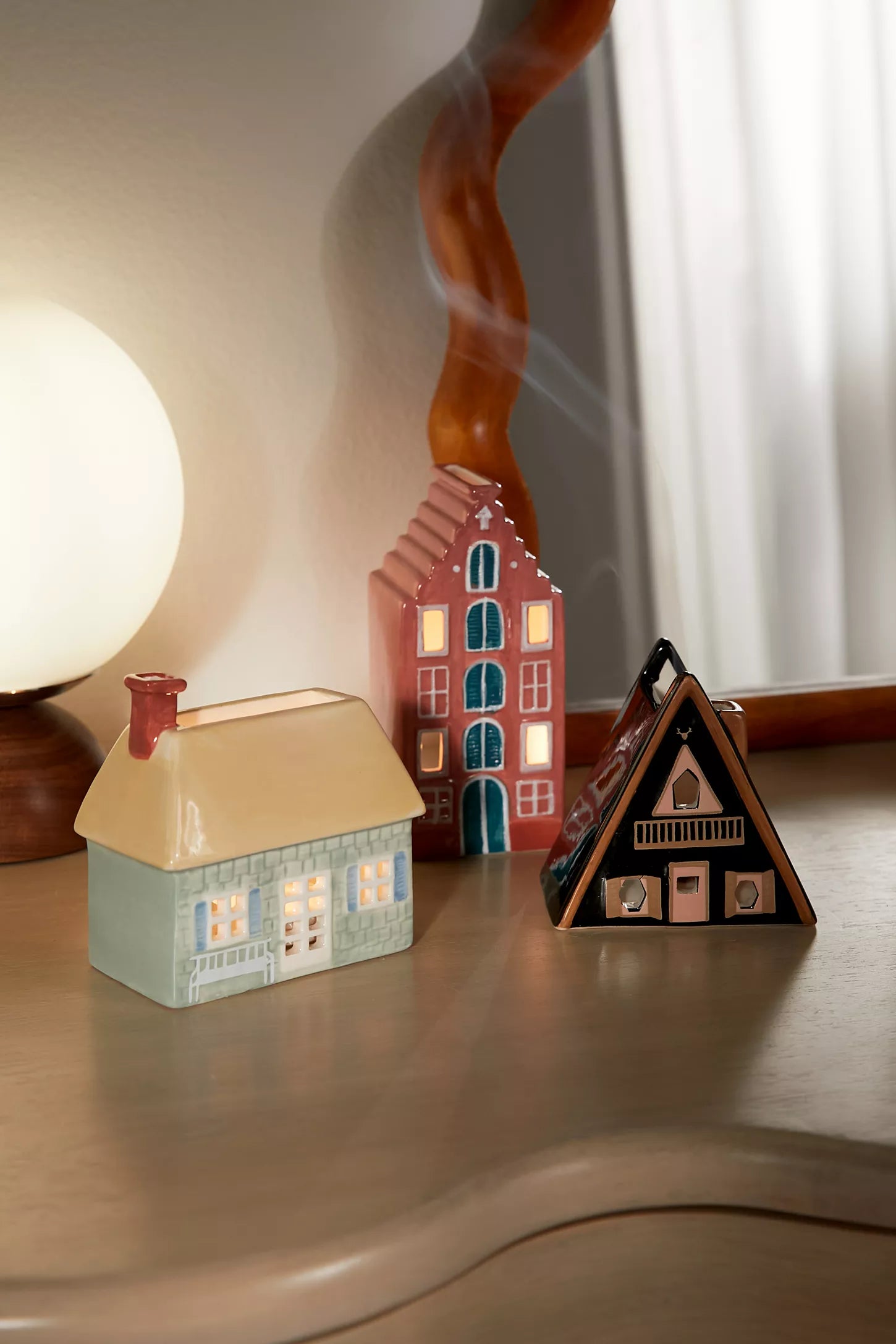 English Cottage Style Ceramic Incense Cone Holder - Handmade Aromatherapy Decor for Home, Meditation & Relaxation | Perfect for Living Room, Bedroom & Yoga Space