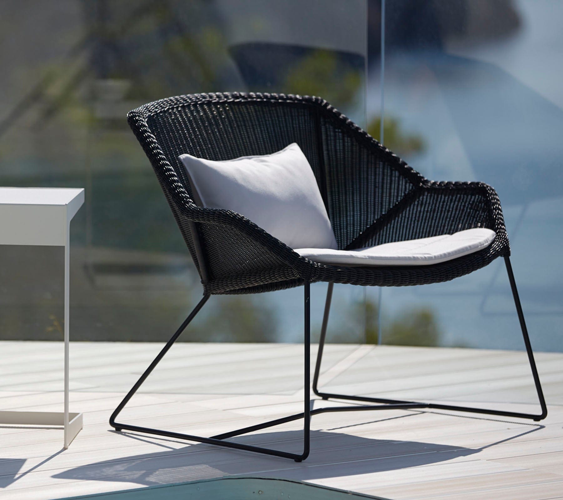 Breeze Outdoor Lounge Chair - Lightweight & Weather-Resistant Patio Furniture for Poolside, Garden, and Backyard Relaxation
