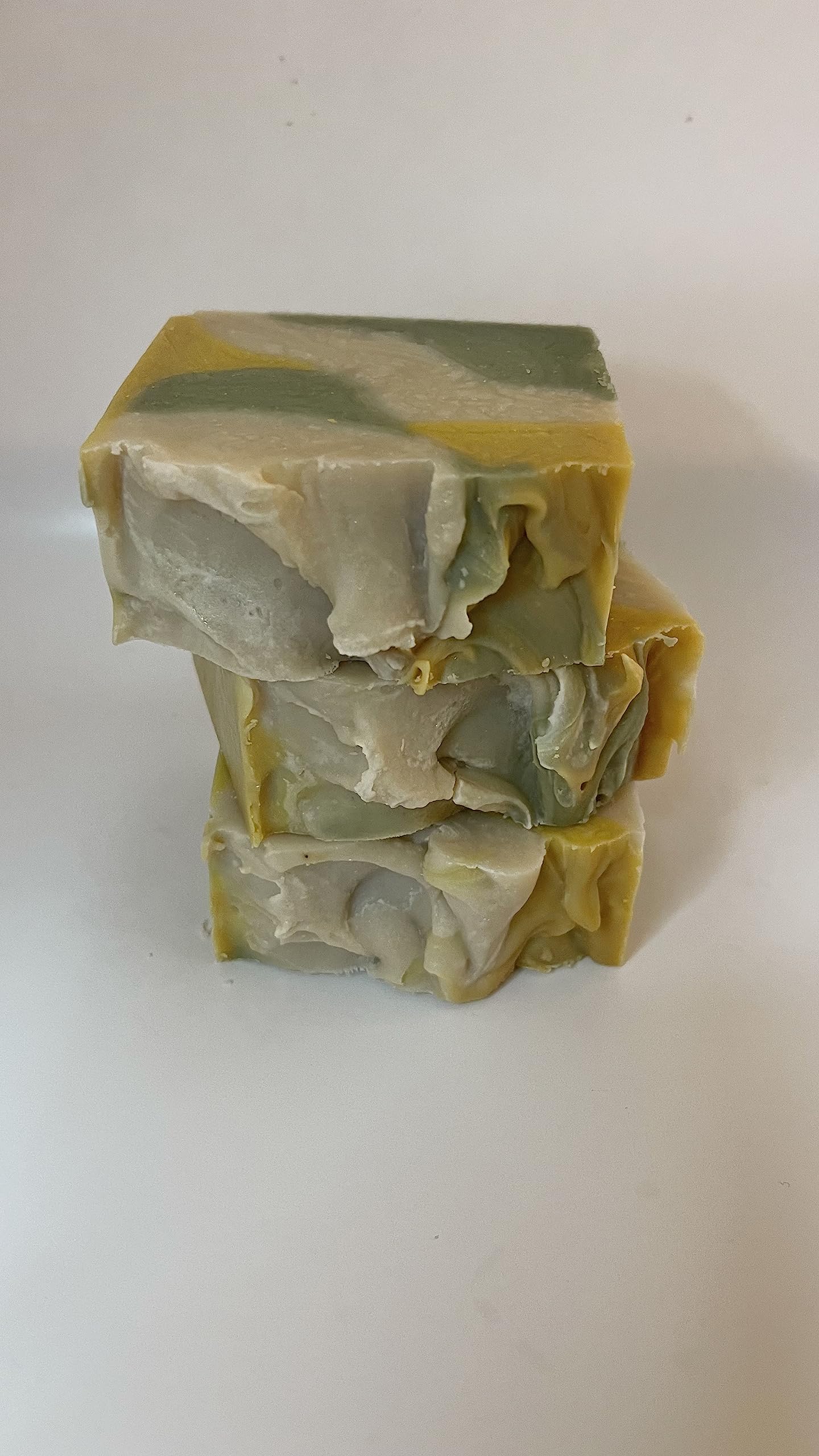Handmade Banana Kiwi Soap Bar - 5 to 6 oz Natural Skincare for Face & Body - Perfect for Daily Use, Gifts & Eco-Friendly Bath Routine