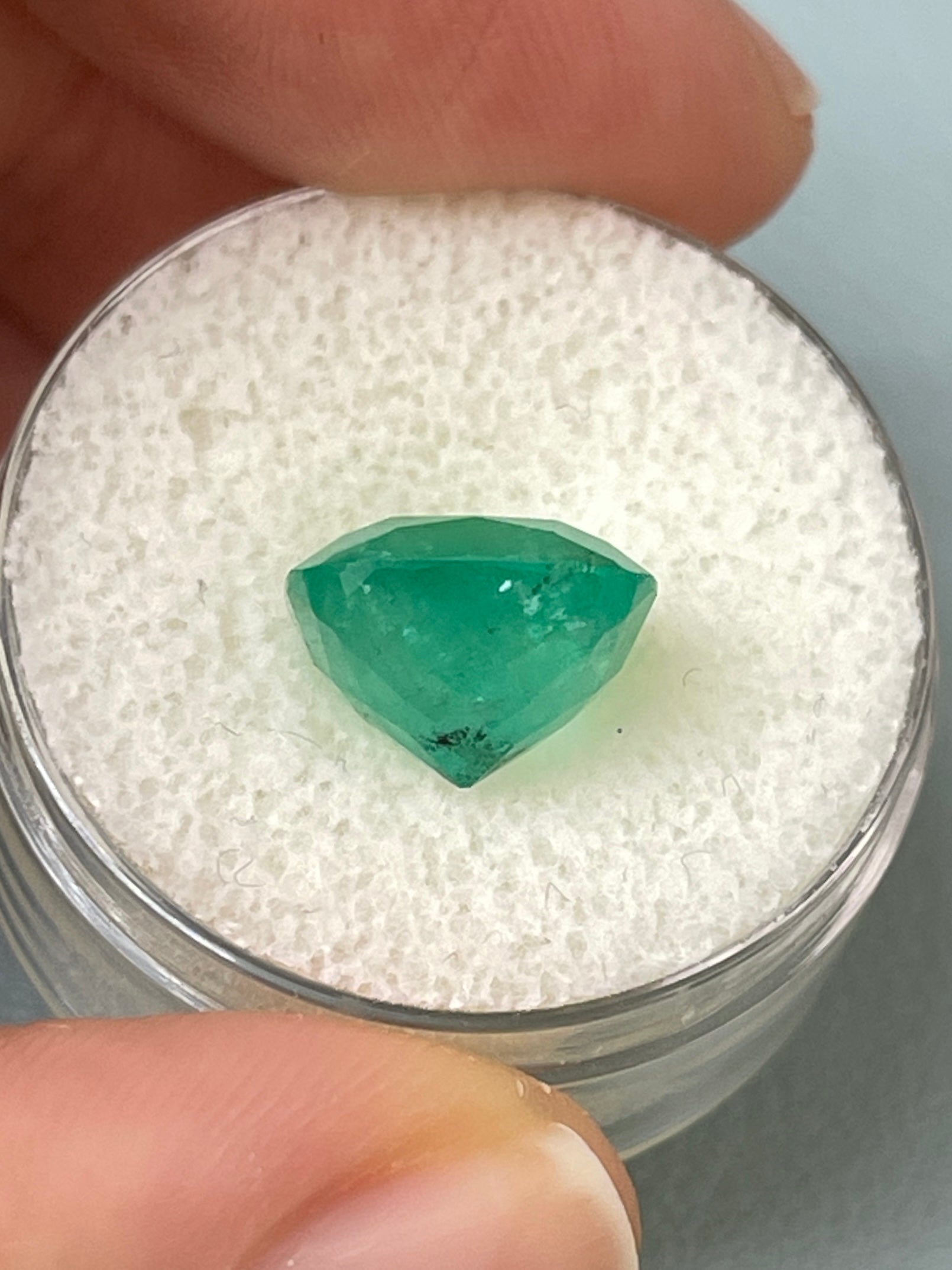 5.33 Carat Natural Colombian Emerald Gemstone - 10.8x10.7mm Earthy Green Loose Cushion Cut for Jewelry Making, Engagement Rings & Luxury Gifts