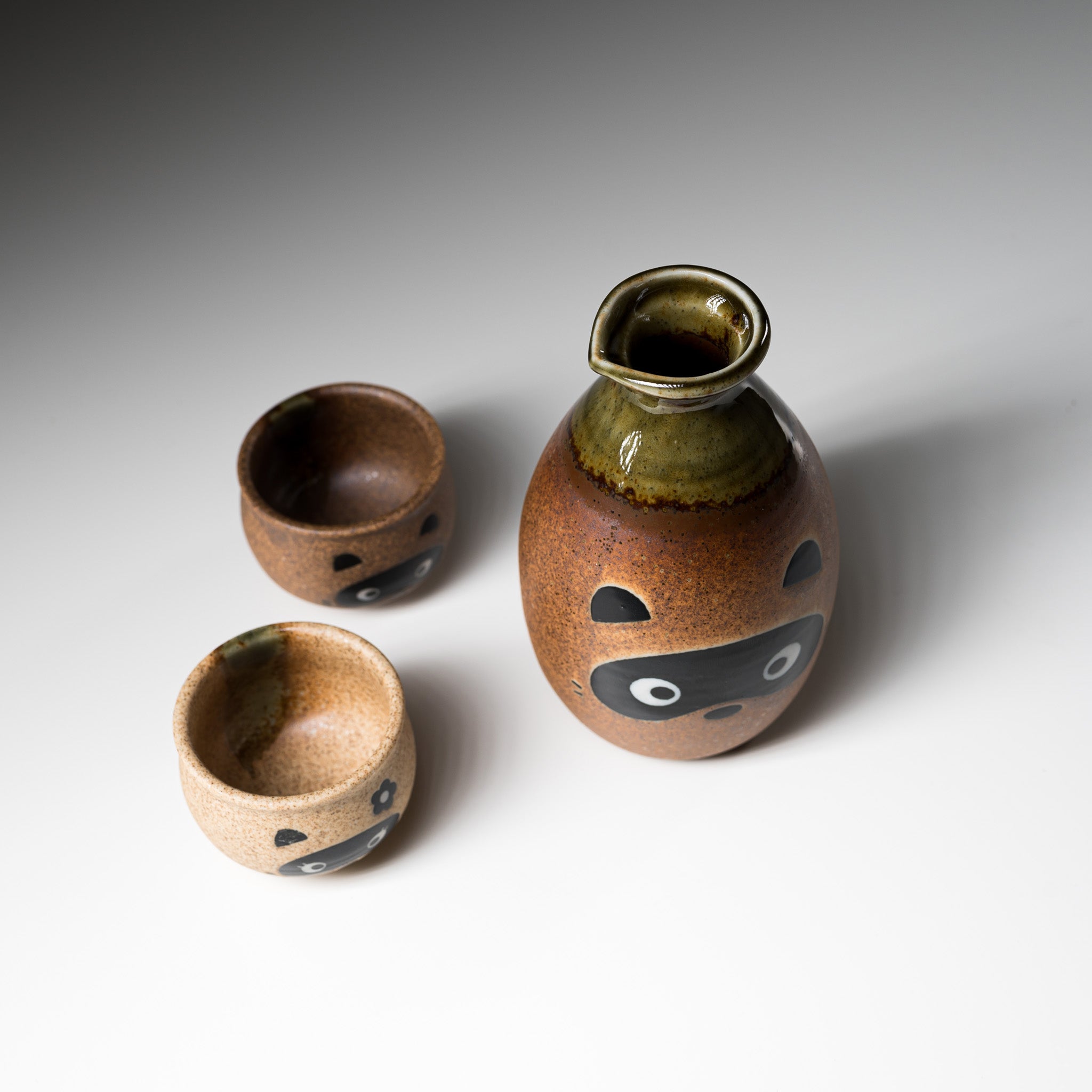 Premium Mino Ware Pottery Sake Set with Adorable Raccoon Design - Authentic Japanese Ceramic Drinking Cups for Sake, Tea or Cocktails | Perfect Gift for Home Bar, Japanese Culture Enthusiasts & Collectors