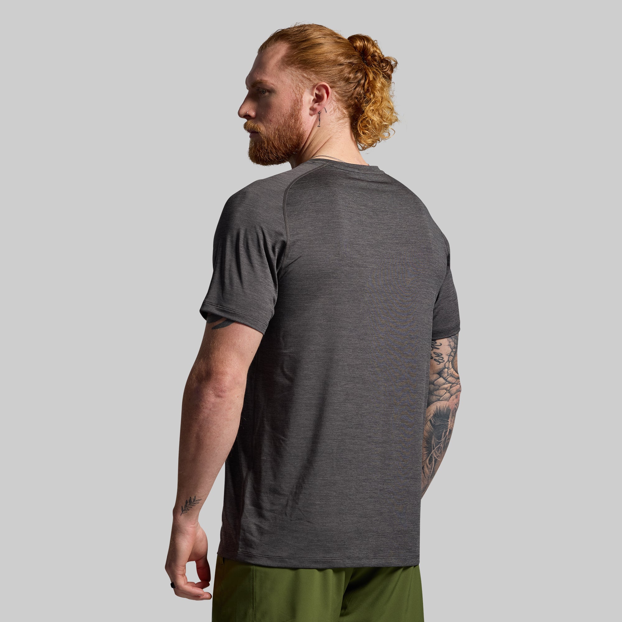 Men's Workout Training T-Shirt - Breathable & Moisture-Wicking Charcoal Grey Tee for Gym, Running & Fitness | Comfortable Athletic Shirt for Active Lifestyle