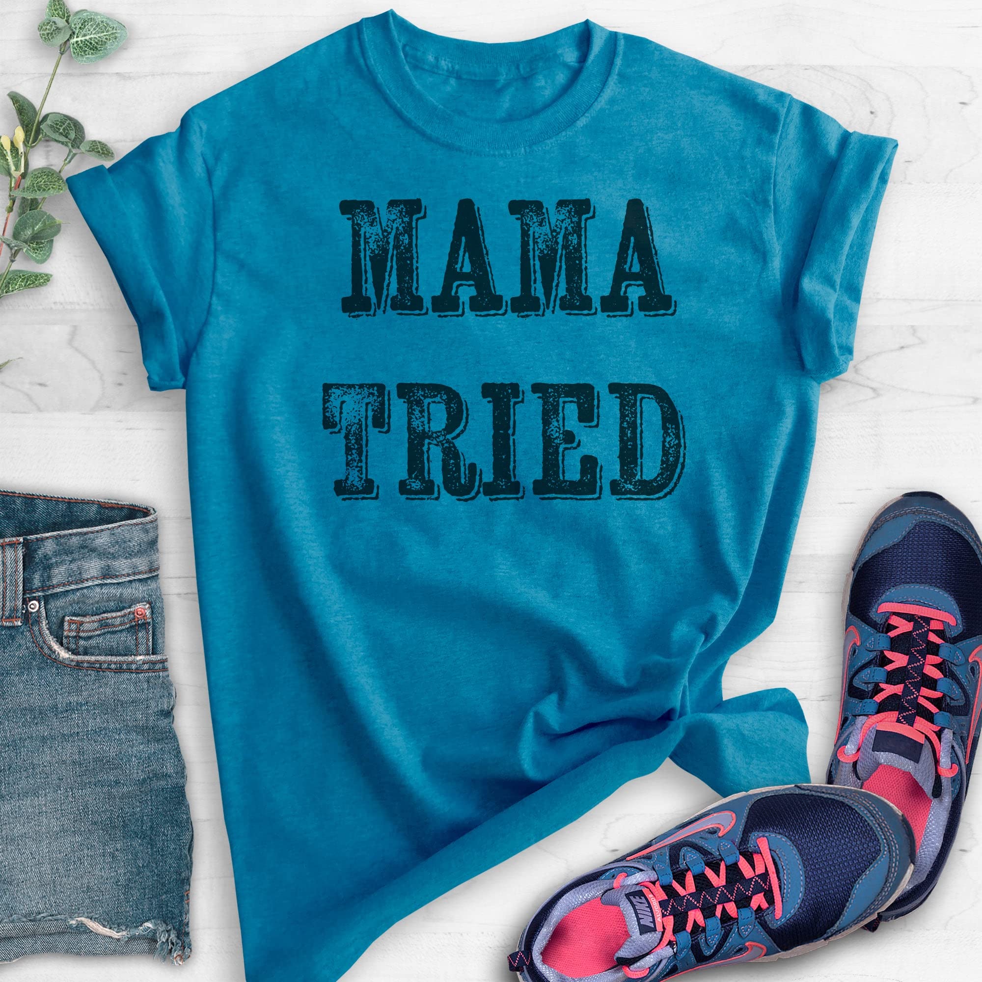EVERTREE CLOTHING Mama Tried T-Shirt - Unisex Vintage Southern Style Tee for Women & Men - Wild Child Graphic Cotton Shirt for Casual Wear, Concerts & Southern Pride Outfits