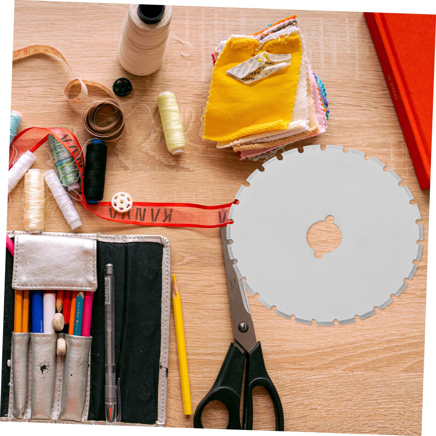 Ciieeo 10Pcs Rotary Cutter Blades - Premium Replacement Blades for Fabric Cutting, Quilting & Scrapbooking - Compatible with Most Rotary Cutters - Perfect for DIY Crafts, Sewing Projects & Paper Cutting