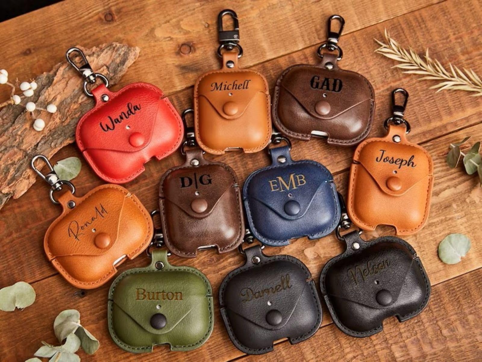 Custom Engraved Leather AirPods 1/2/3 Pro Case - Gift for Men & Mom