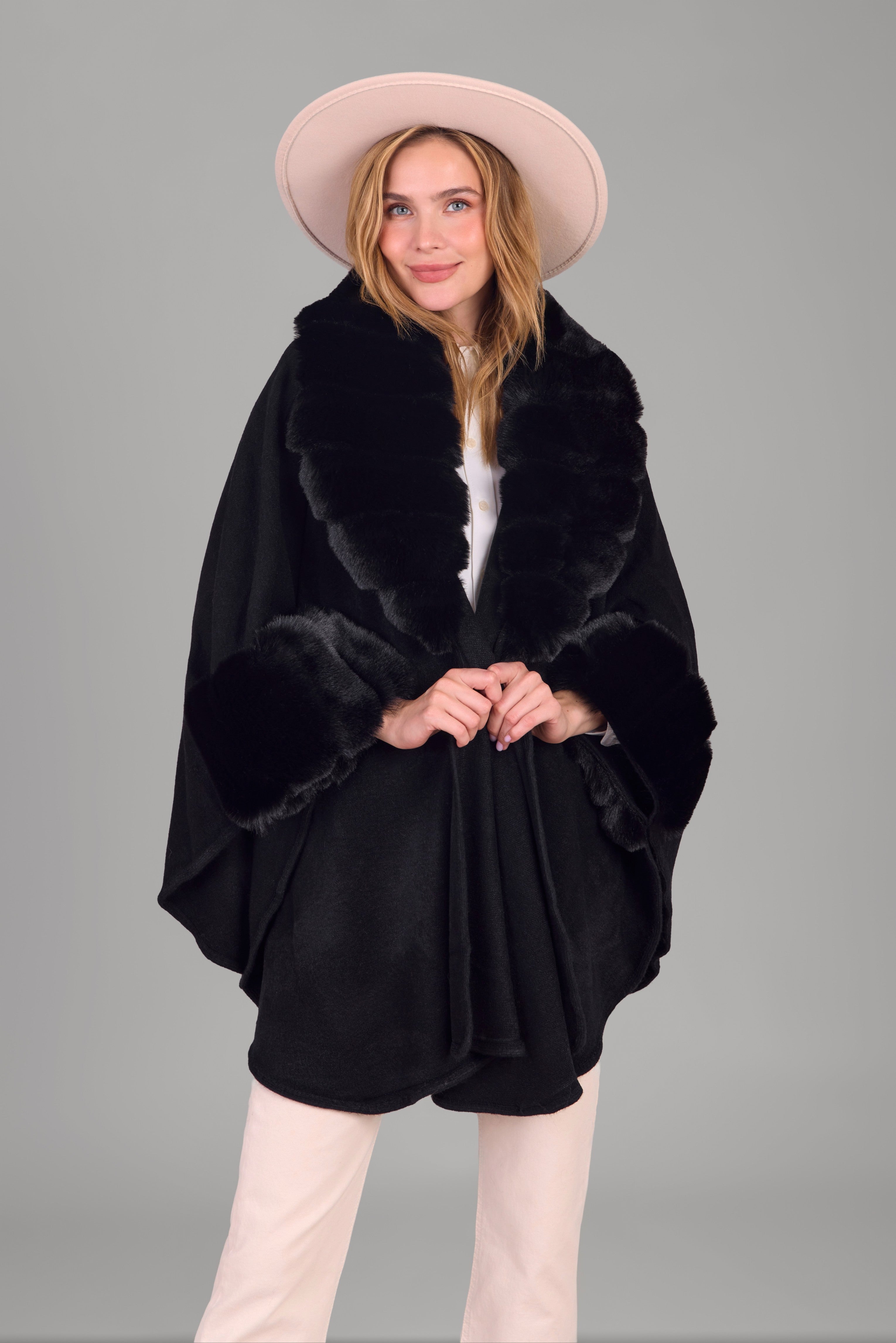 Stylish Kimono with Faux Fur Trim - Elegant Loungewear & Home Wear for Women | Perfect for Relaxing, Spa Days & Cozy Evenings