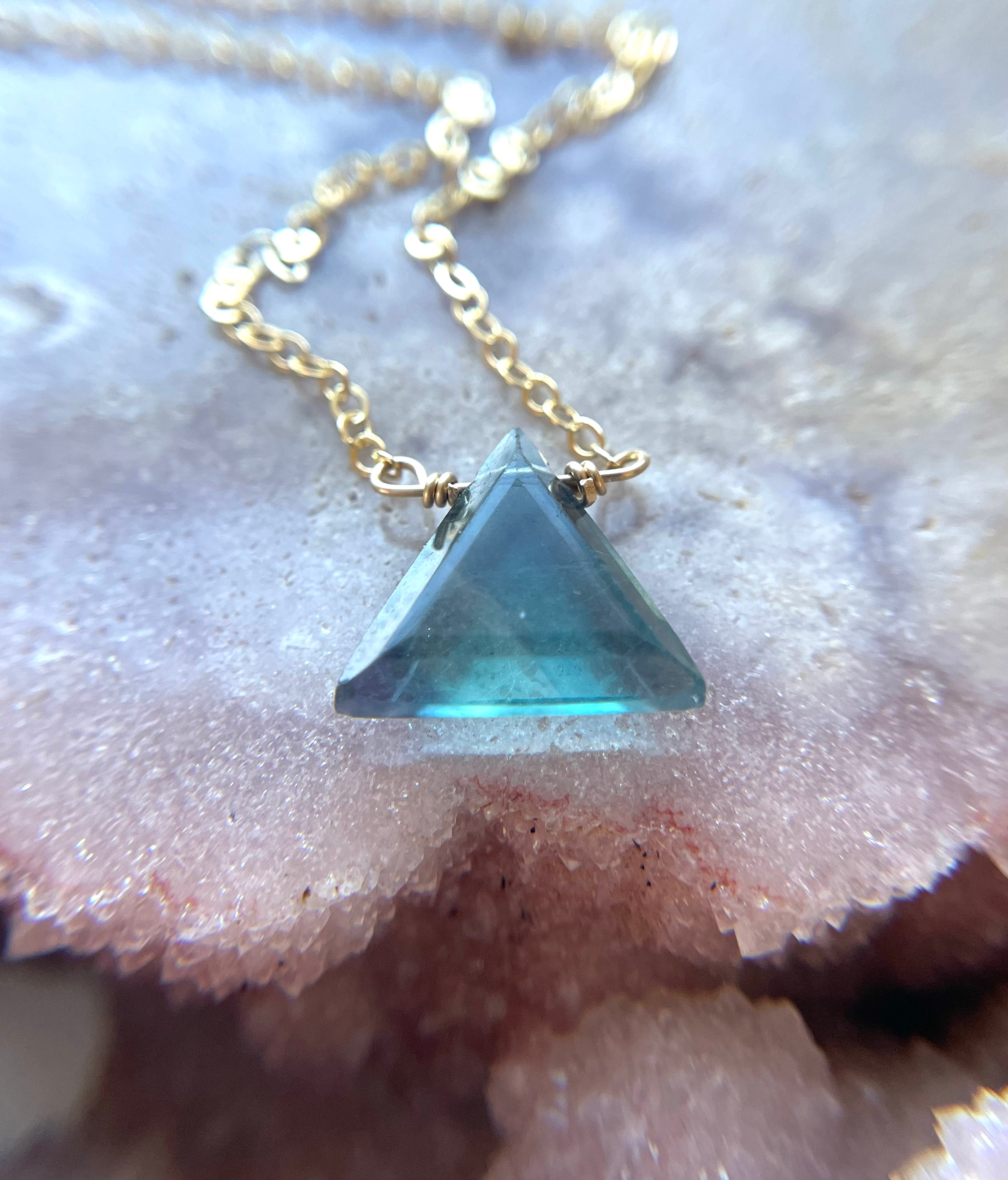 Rainbow Fluorite Necklace - Healing Crystal Jewelry for Women, Natural Stone Pendant for Chakra Balancing & Positive Energy - Perfect for Meditation, Yoga & Spiritual Gifts