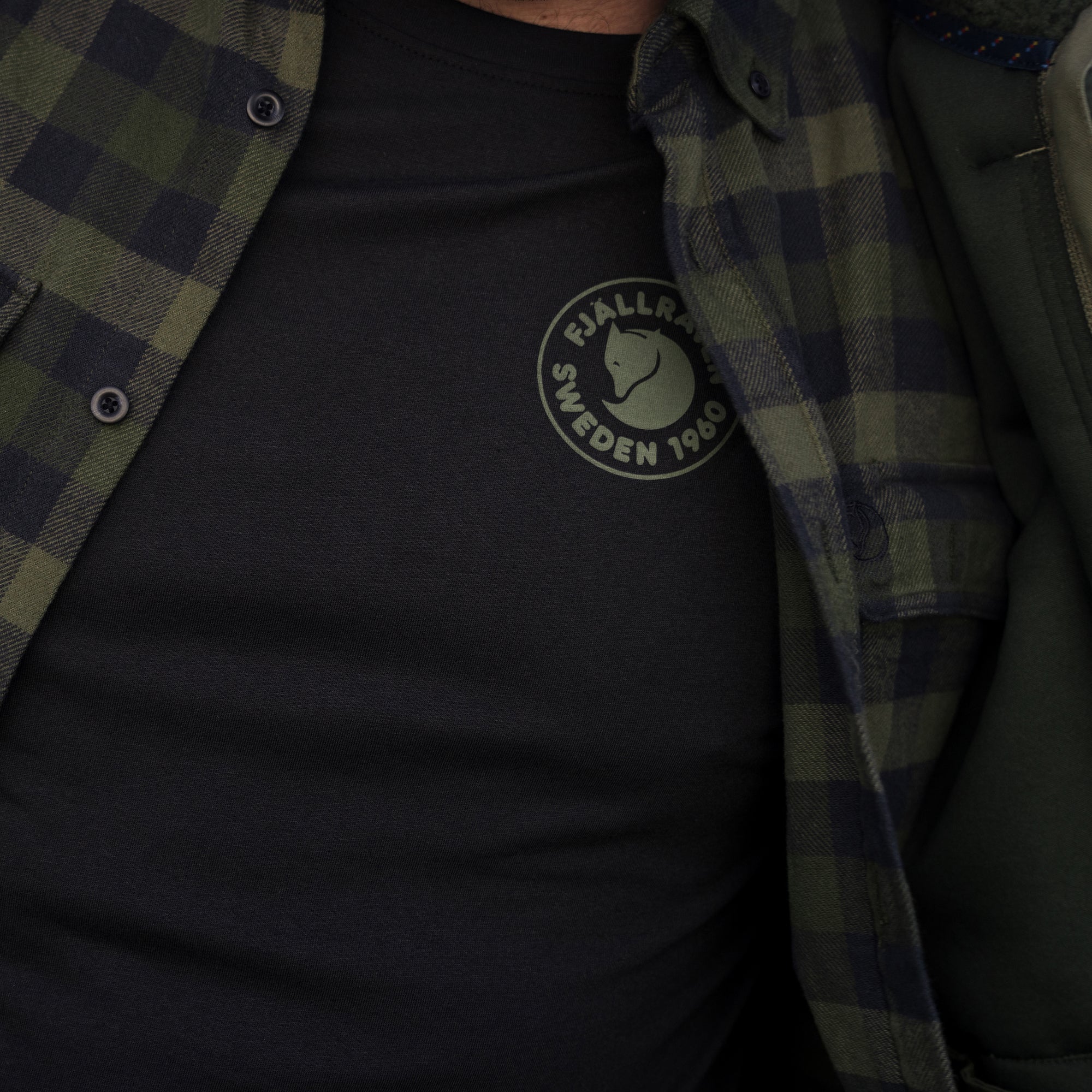 Vintage 1960s Logo T-Shirt for Men - Retro Graphic Tee for Casual Wear, Street Style & Everyday Outfits