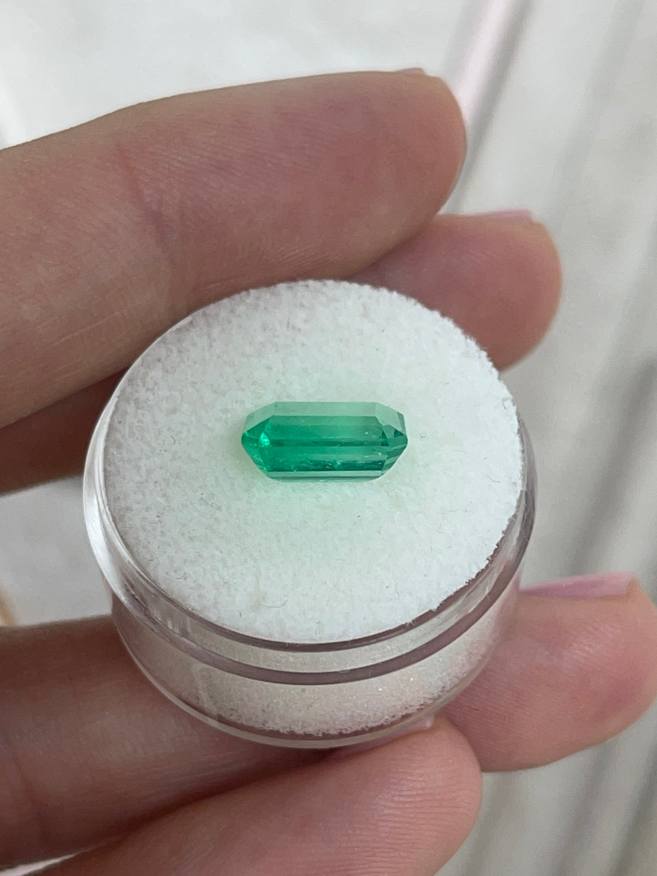 3.30ct Muzo Colombian Emerald - Crystal Clear Yellowish Green Spready Cut 10.4x8.4mm Earth Mined Loose Gemstone for Jewelry Making, Engagement Rings & Collector's Items