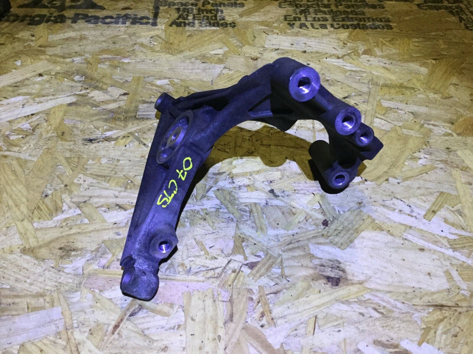 04-07 Cadillac CTS 2.8L Alternator Mounting Bracket OEM Replacement Part - Compatible with 2004 2005 2006 2007 Models - Engine Repair & Maintenance Accessory