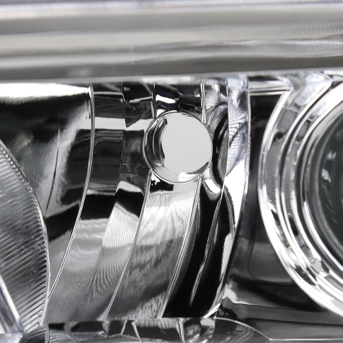 Spec-D Tuning Chrome Projector Headlights with LED Daytime Running Lights - Compatible with 2016-2022 Toyota Tacoma - Left & Right Pair Headlamp Assembly - Upgrade Your Truck's Style & Night Visibility for Off-Roading & Daily Driving