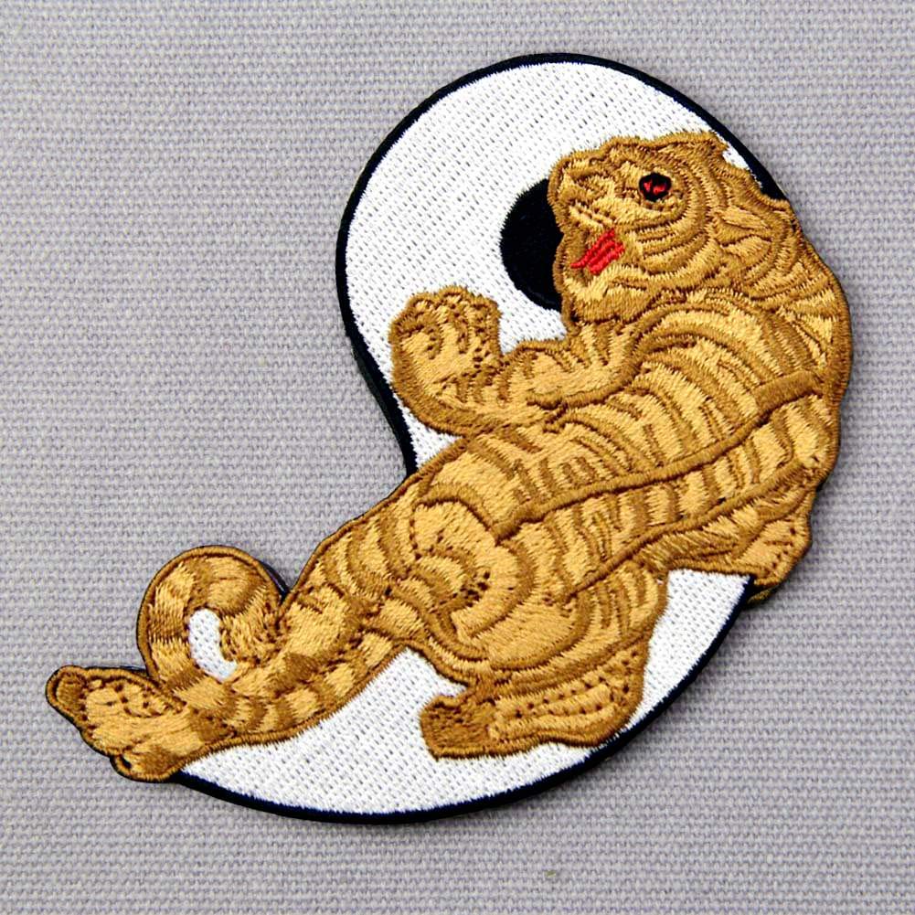 Yin Yang Taoism Embroidered Patch - Iron On & Sew On Emblem for Jackets, Bags, Hats - Spiritual & Fashion Accessory for Meditation, Martial Arts & Streetwear