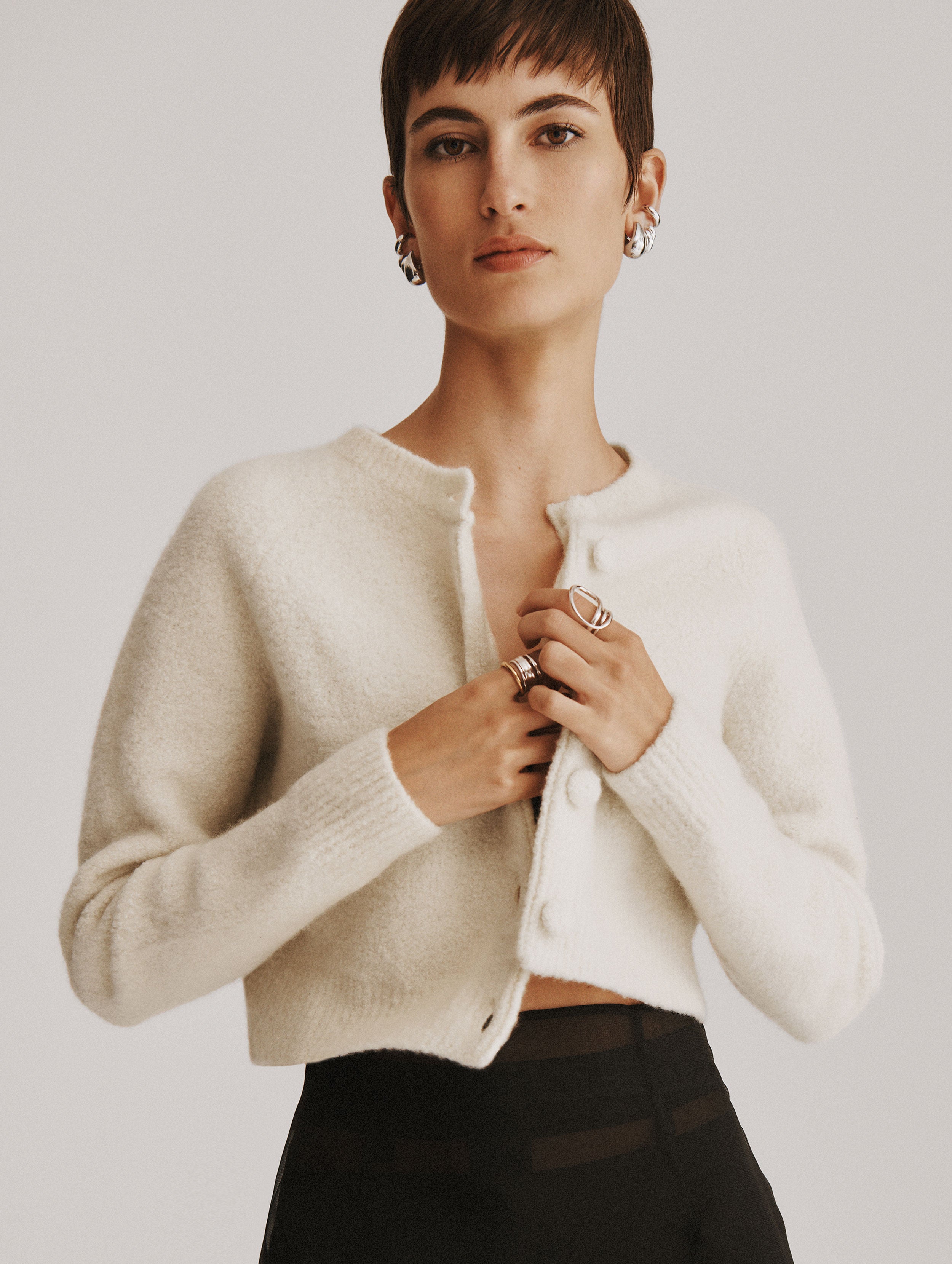 Luxury Merino Cashmere Bouclé Cardigan for Women - Soft & Warm Winter Sweater - Perfect for Office, Date Night & Cozy Evenings