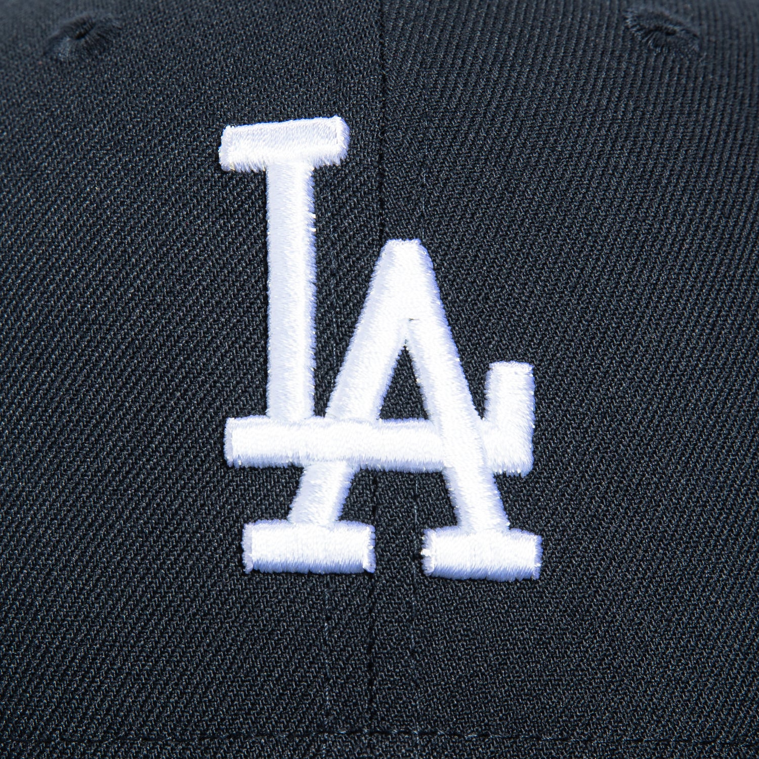 New Era 59Fifty Los Angeles Dodgers Baseball Cap - Navy & White Snapback Hat for Men & Women - Perfect for Baseball Games, Streetwear & Sports Fan Fashion