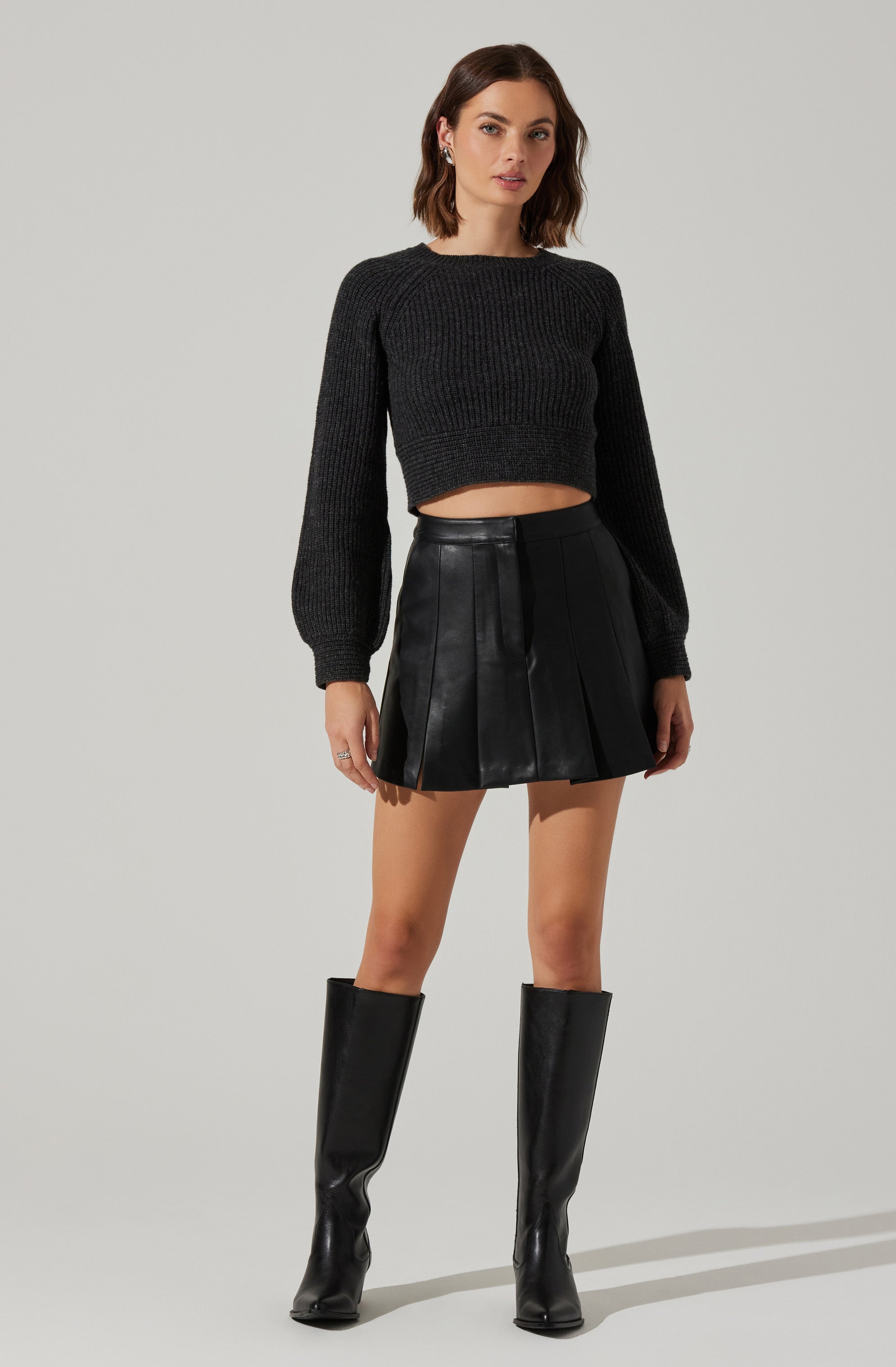 Eila Contrast Bow Back Sweater - Women's Fashion Knit Top for Fall & Winter | Perfect for Office, Date Night & Holiday Outfits