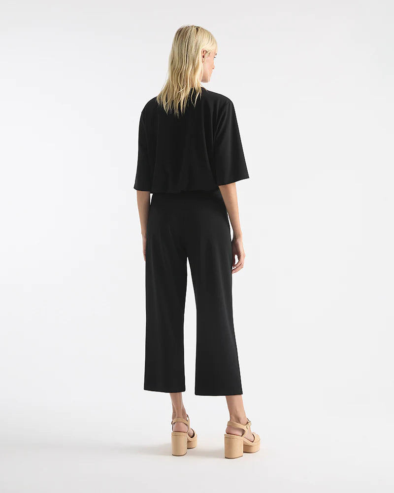 3/4 Length Black Pants for Women - Stylish & Comfortable Capri Pants for Casual Wear, Work, and Summer Outfits