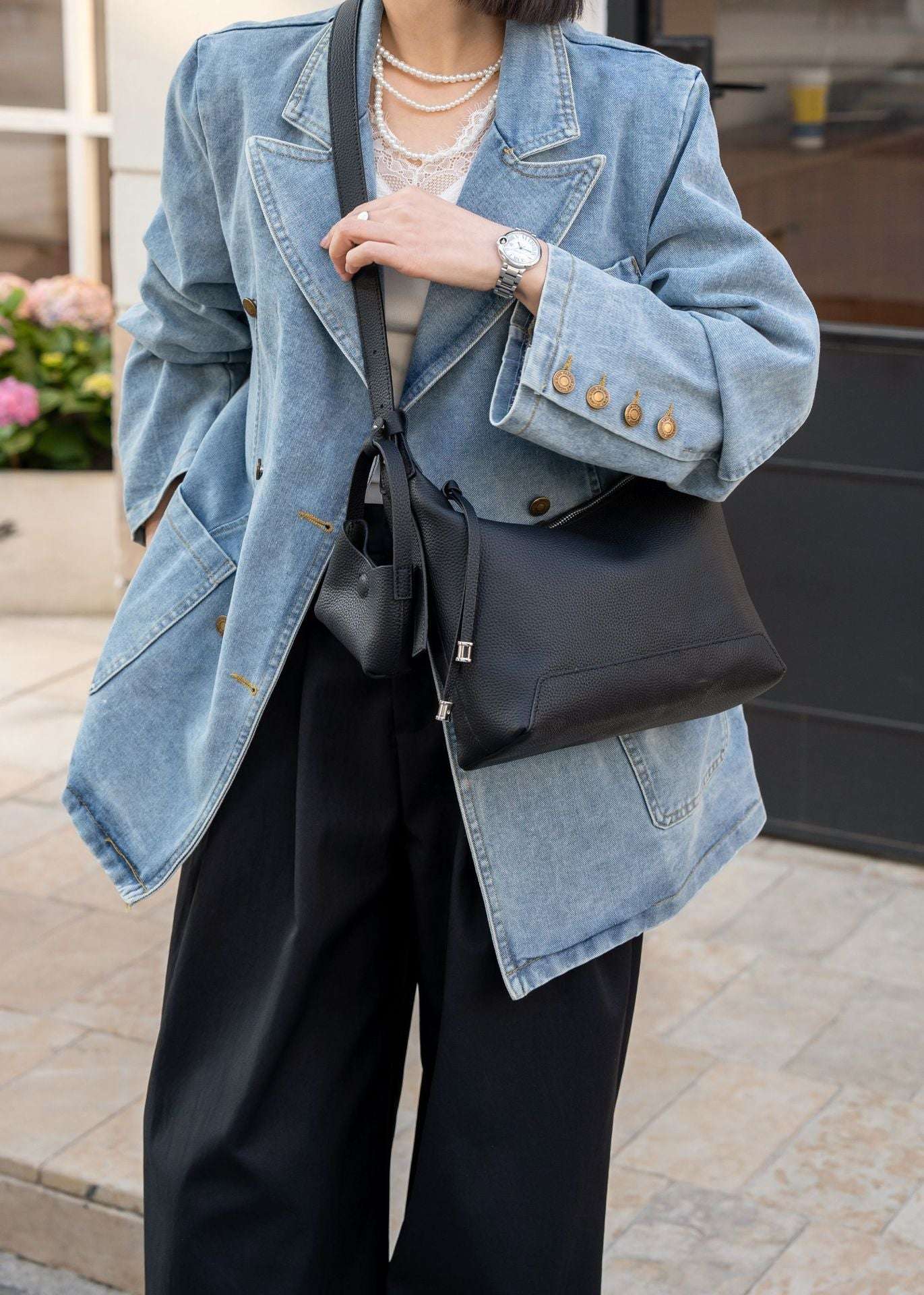 Stylish & Flexible Shoulder Bag for Women & Men - Perfect for Travel, Work, Gym & Everyday Use
