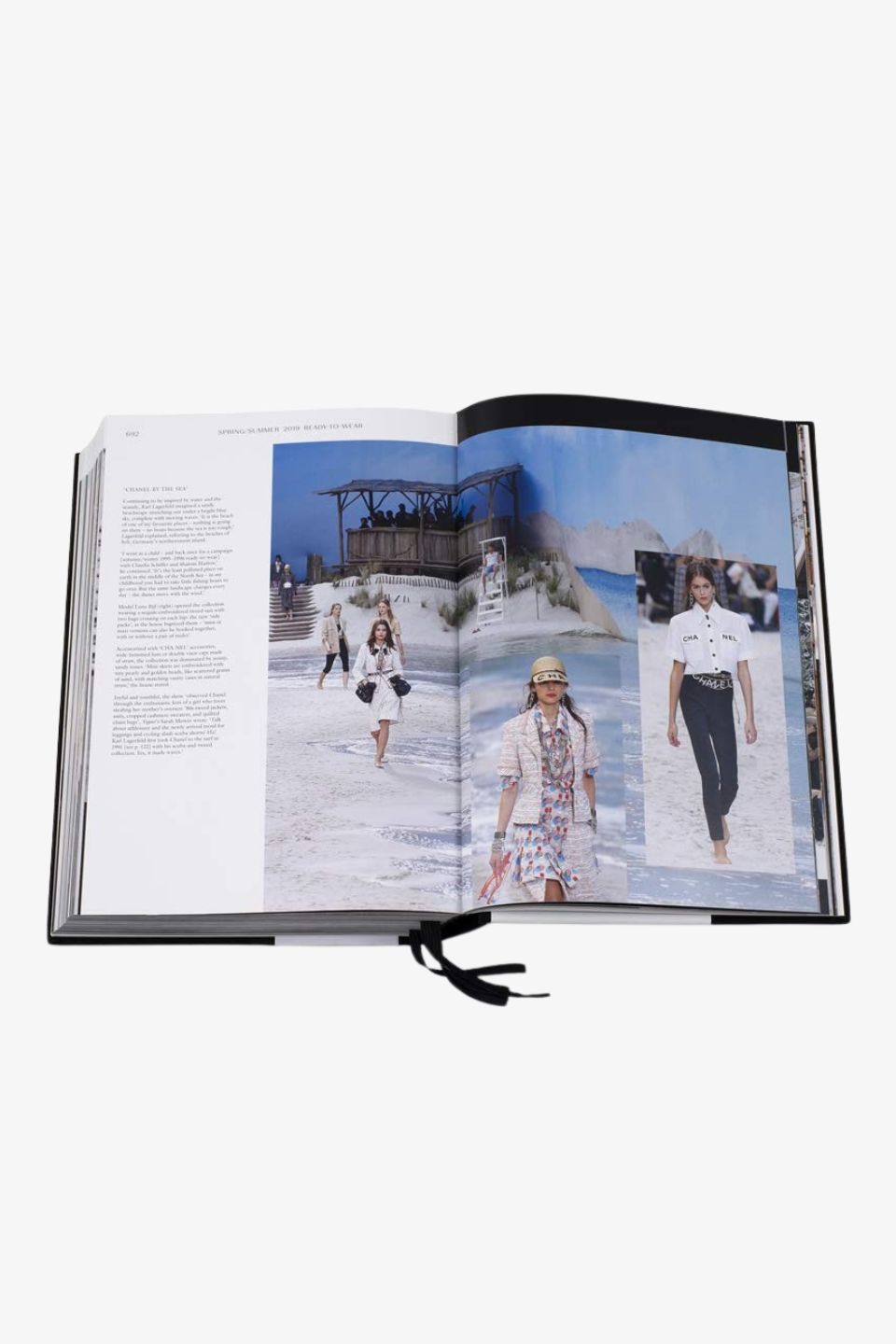 Chanel Catwalk: The Complete Karl Lagerfeld Collections - Fashion History Book for Luxury Style Inspiration & Runway Trends