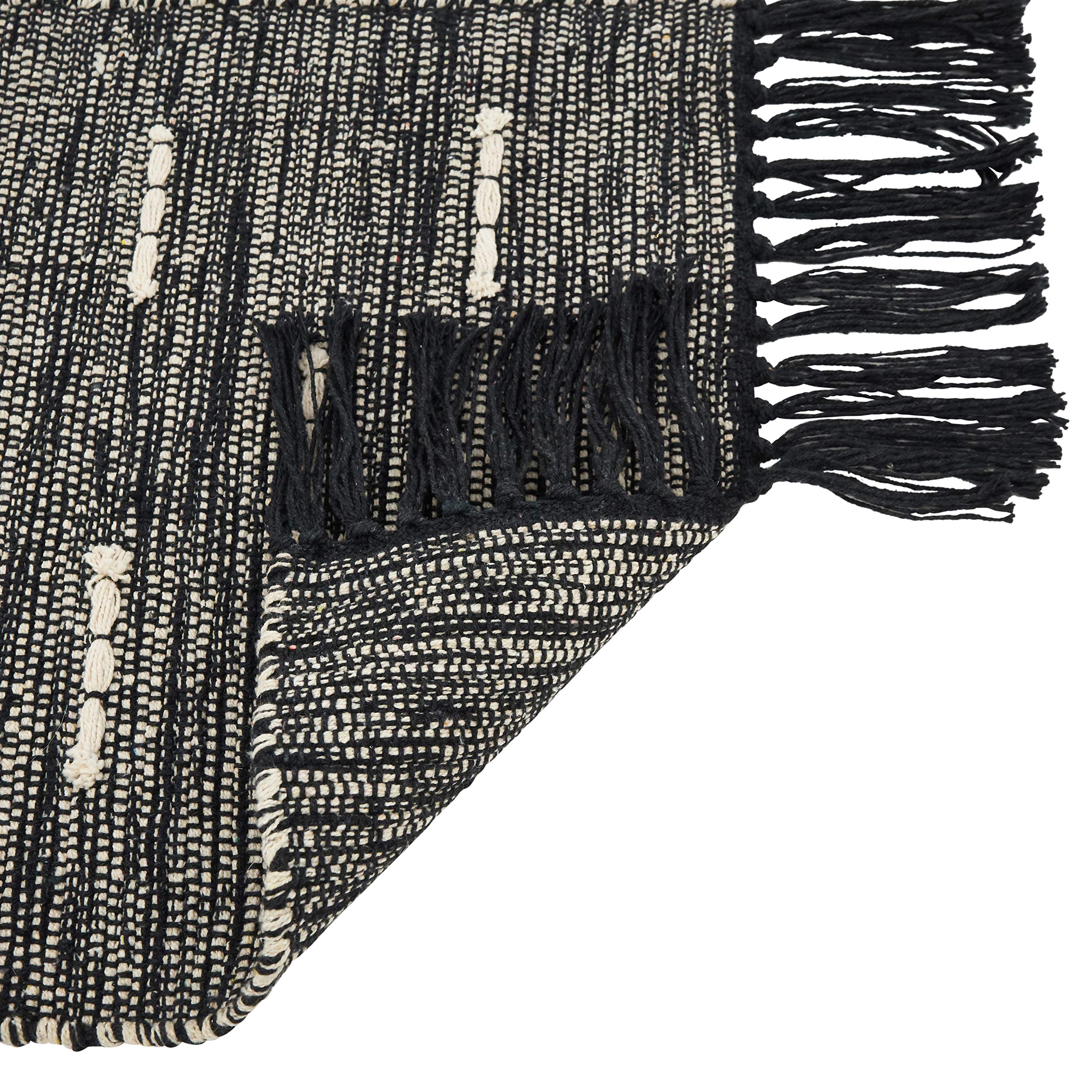 Premium Dashed Stitch Placemats Set of 4 - Elegant Table Decor for Dining Room, Kitchen, and Party Settings - Washable & Durable Place Mats for Everyday Use and Special Occasions