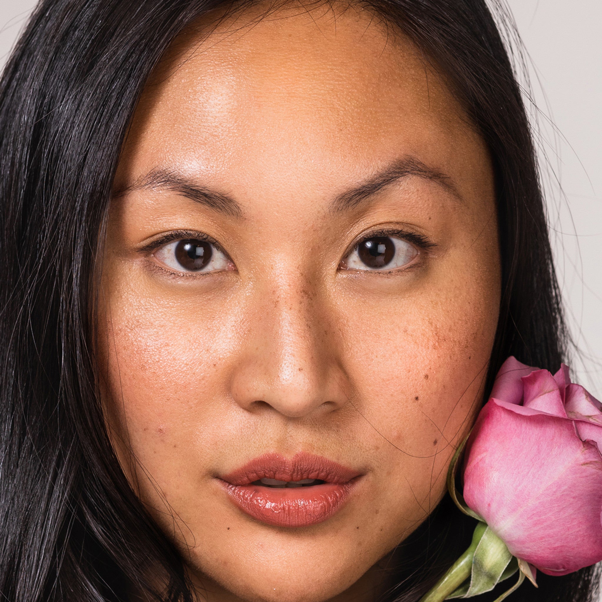 Full Bloom Sculpted Lipstick - Long Lasting Matte Lipstick with Hydrating Formula, Vegan & Cruelty-Free - Perfect for Everyday Wear, Date Night, and Special Occasions