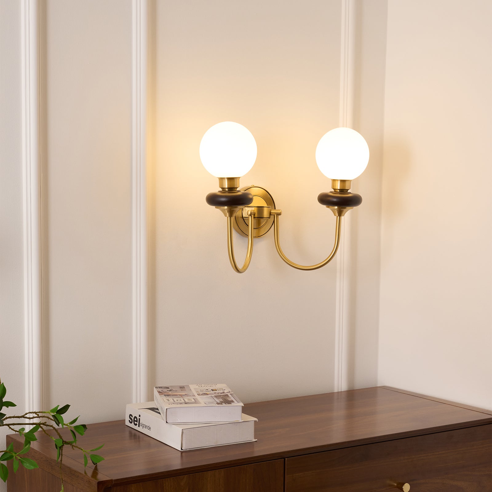 Bellevue Modern Wall Lamp - Sleek LED Sconce Light Fixture for Bedroom, Living Room & Hallway - Energy Efficient Indoor Lighting Solution