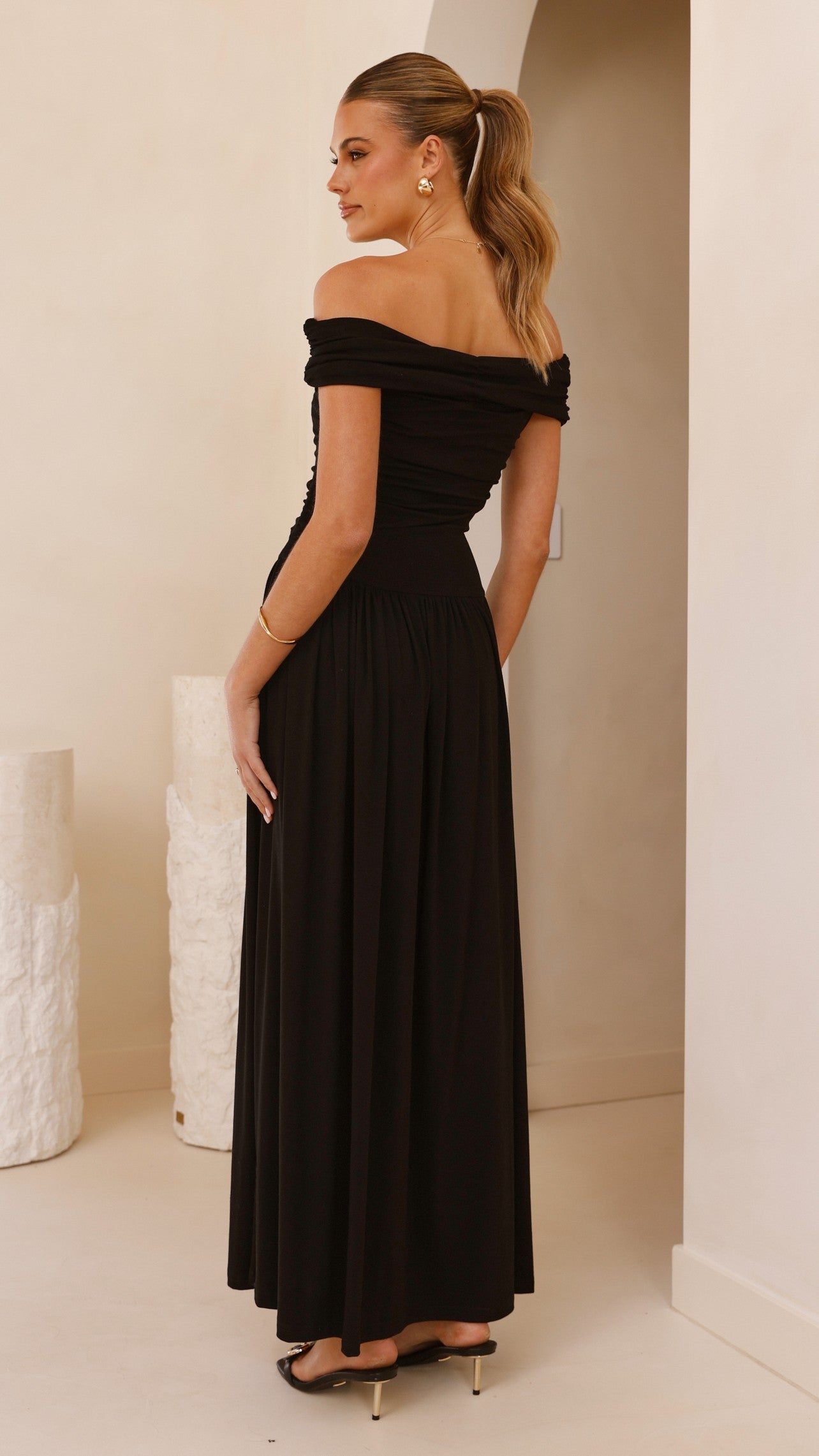 Elegant Manalla Maxi Dress for Women - Black Flowy Long Dress for Summer, Beach, Party & Casual Wear