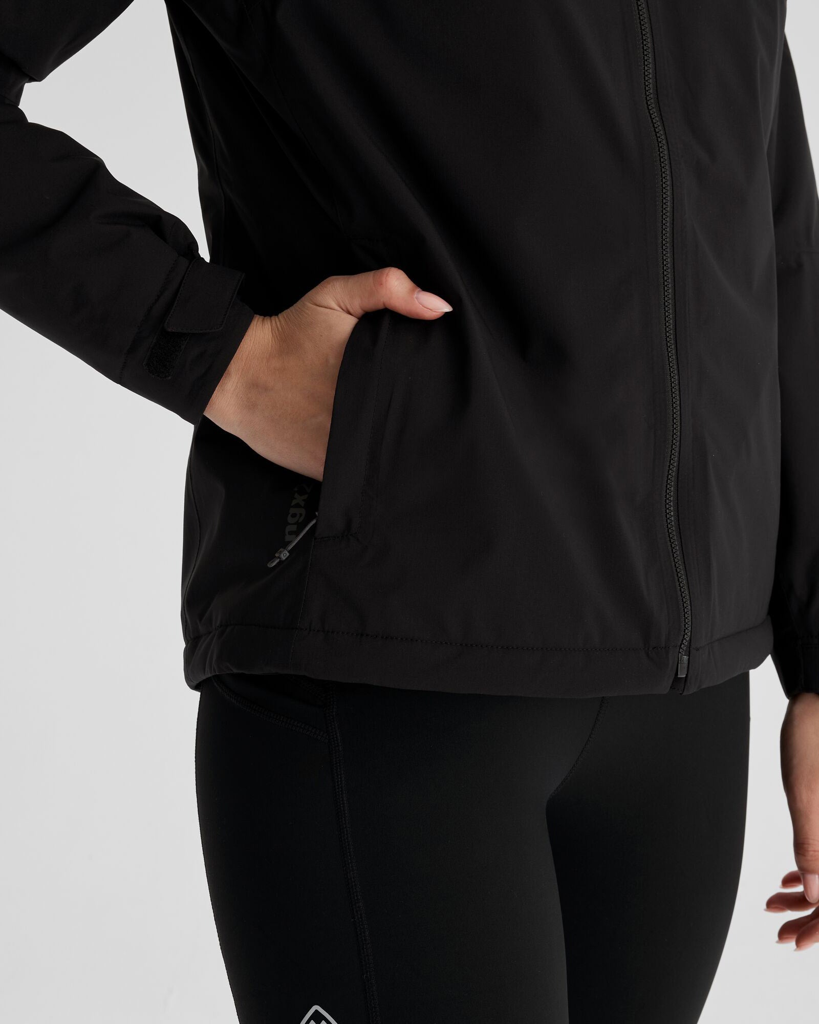 Women's Waterproof Insulated Rain Jacket - Trailhead 2L Windproof Winter Coat for Hiking, Camping & Outdoor Activities (Black Stingray)