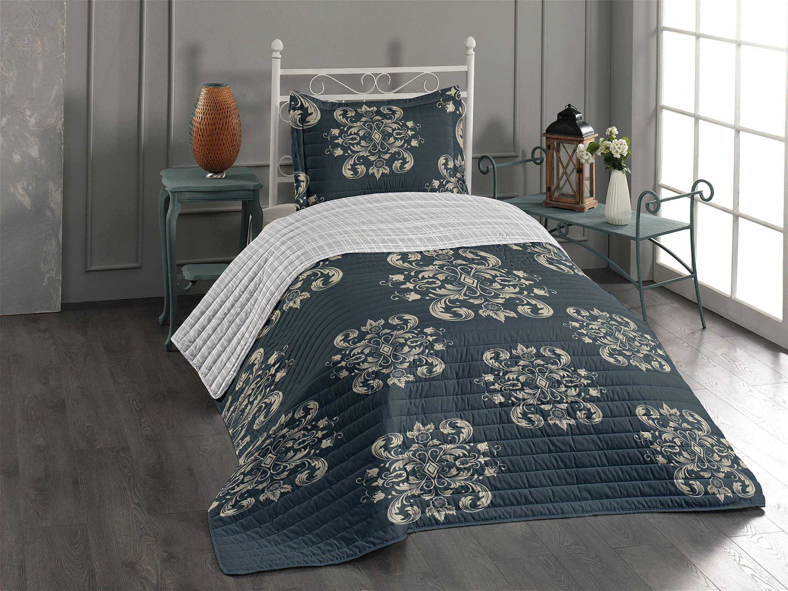 Ambesonne Reversible Bedspread Set - Vintage Floral Design with Flourishing Blossoms & Foliage, Twin Size Microfiber Comforter & Pillow Shams in Dark Reseda Green | Perfect for Boho Bedroom Decor, Guest Room Makeover & Cozy Home Styling