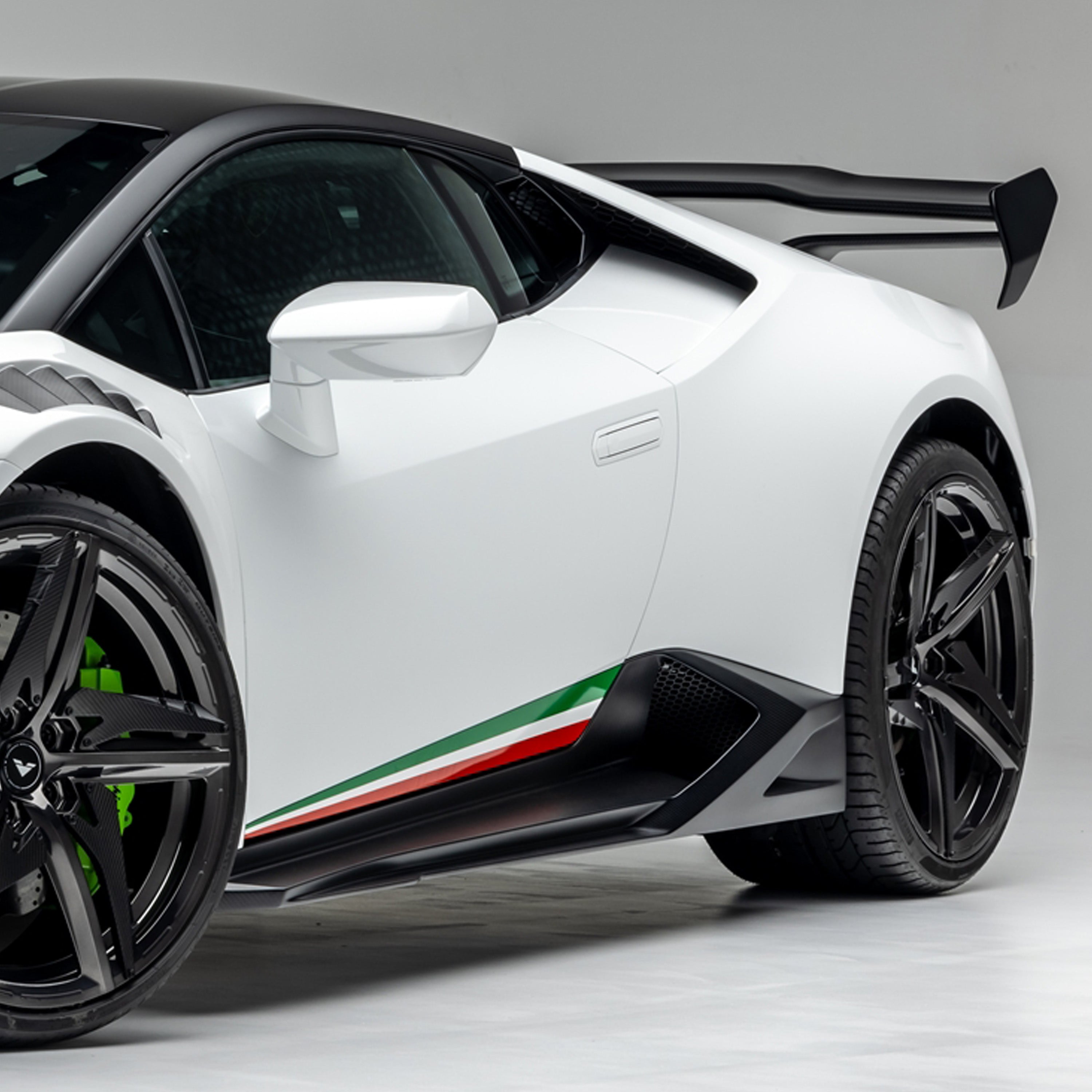 Lamborghini Huracan EVO Monza Edition Side Blades - Carbon Fiber Car Body Kit for Exotic Sports Cars | Perfect for Racing Enthusiasts & Supercar Upgrades