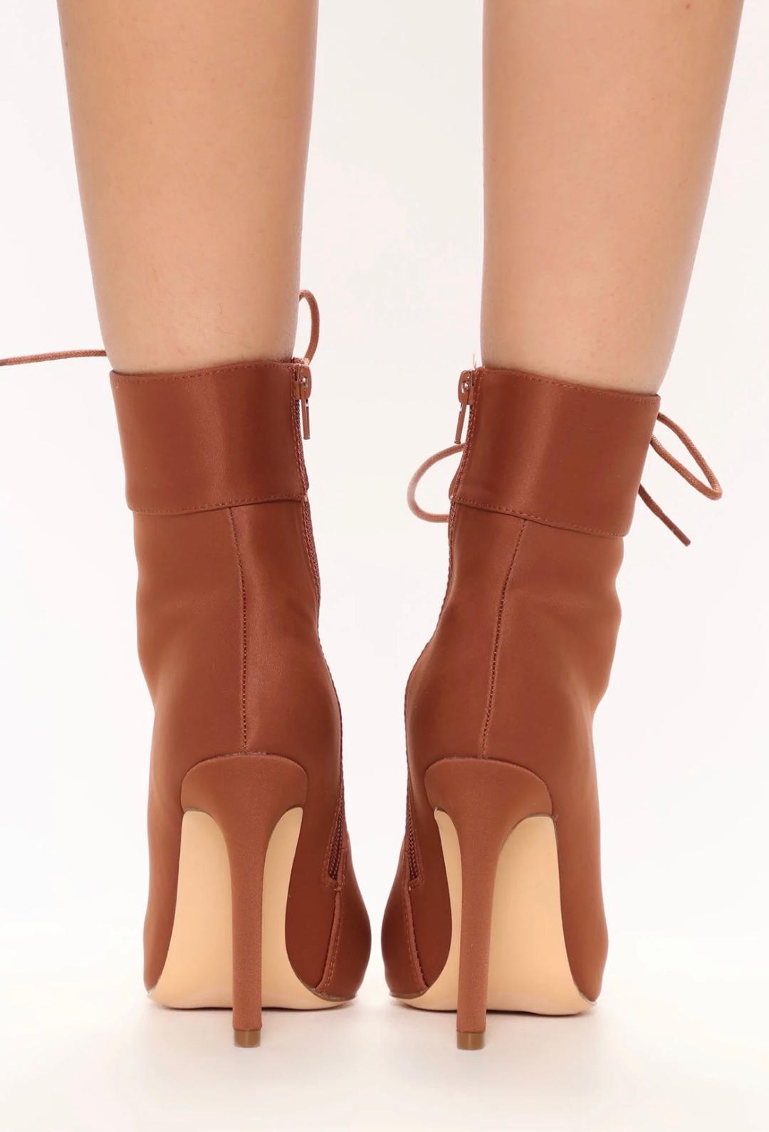 Kairi Booties for Women - Stylish & Comfortable Ankle Boots for Fall & Winter | Perfect for Casual Outfits, Work & Date Nights
